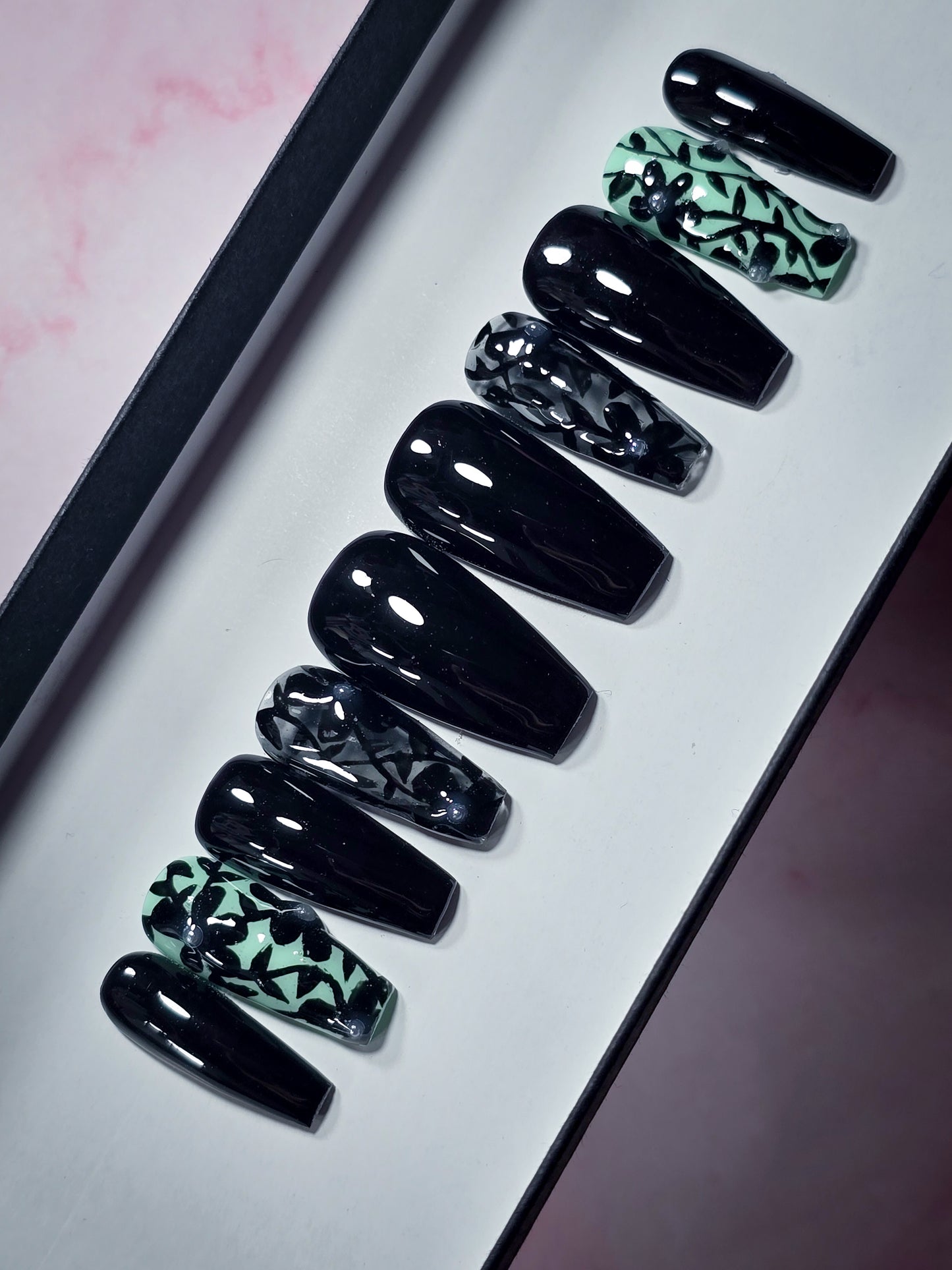 The First Blooms Press on Nail Set