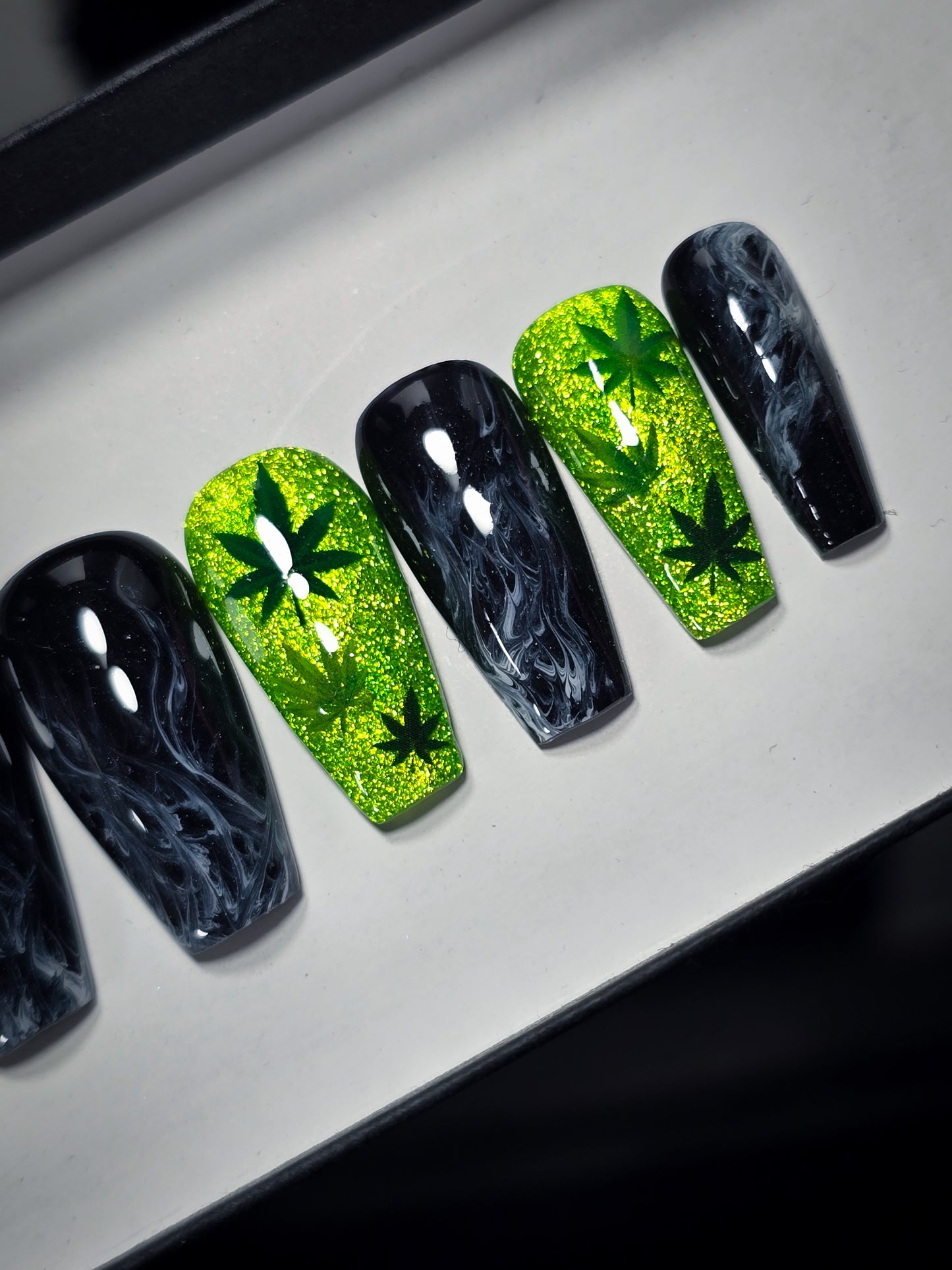 Wake & Bake Press on Nail Set
