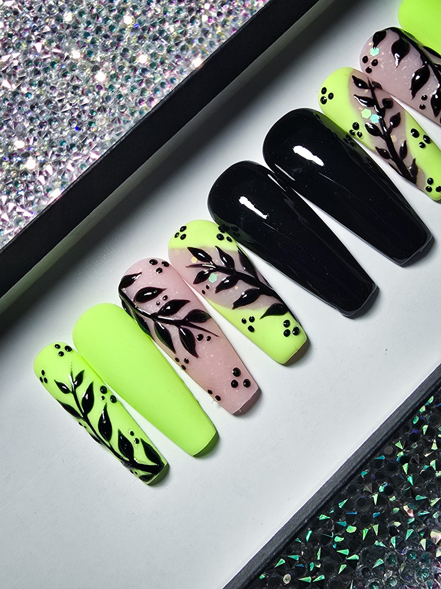 Vibrant Shadows Press on Nail Set