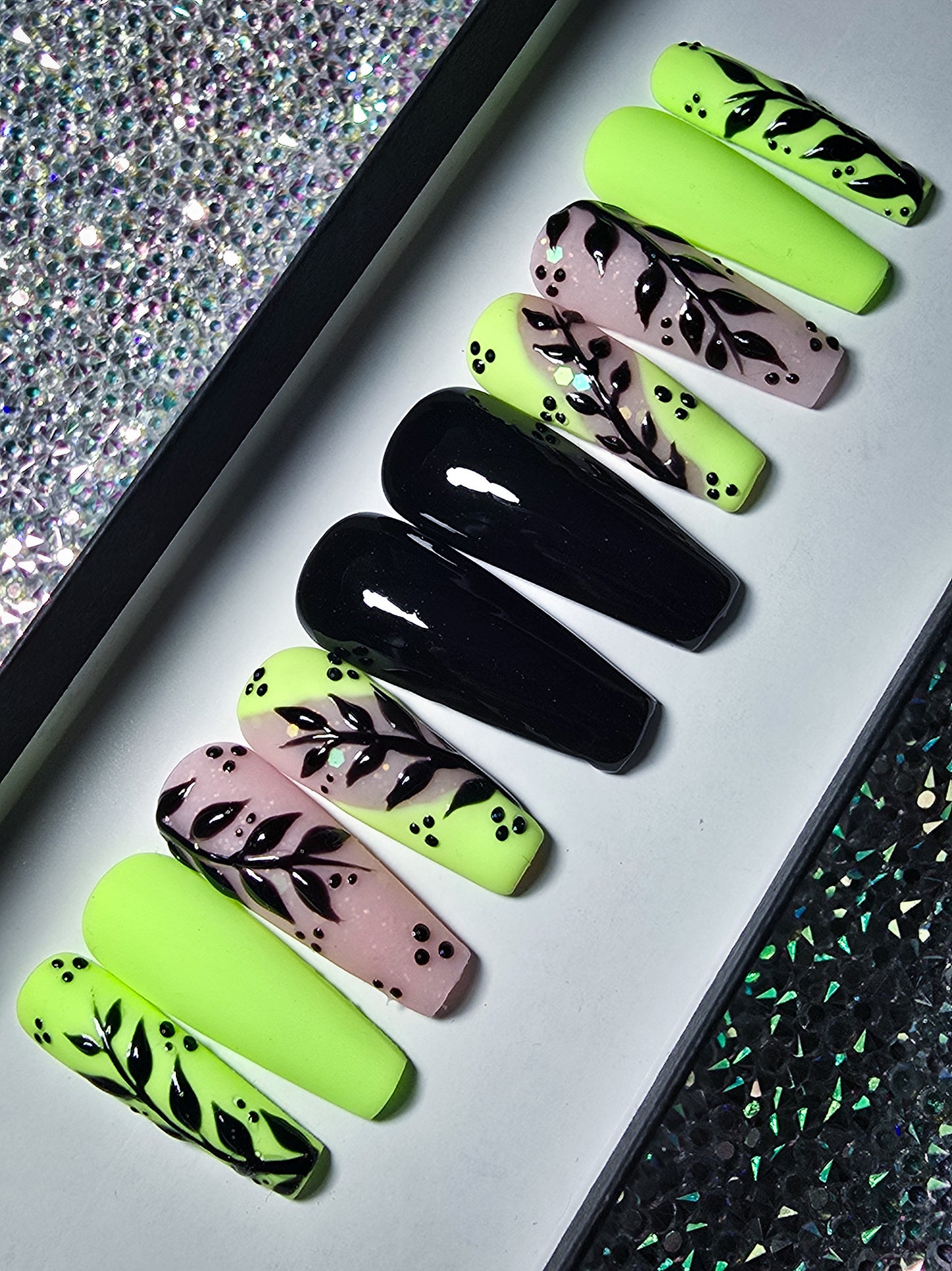 Vibrant Shadows Press on Nail Set