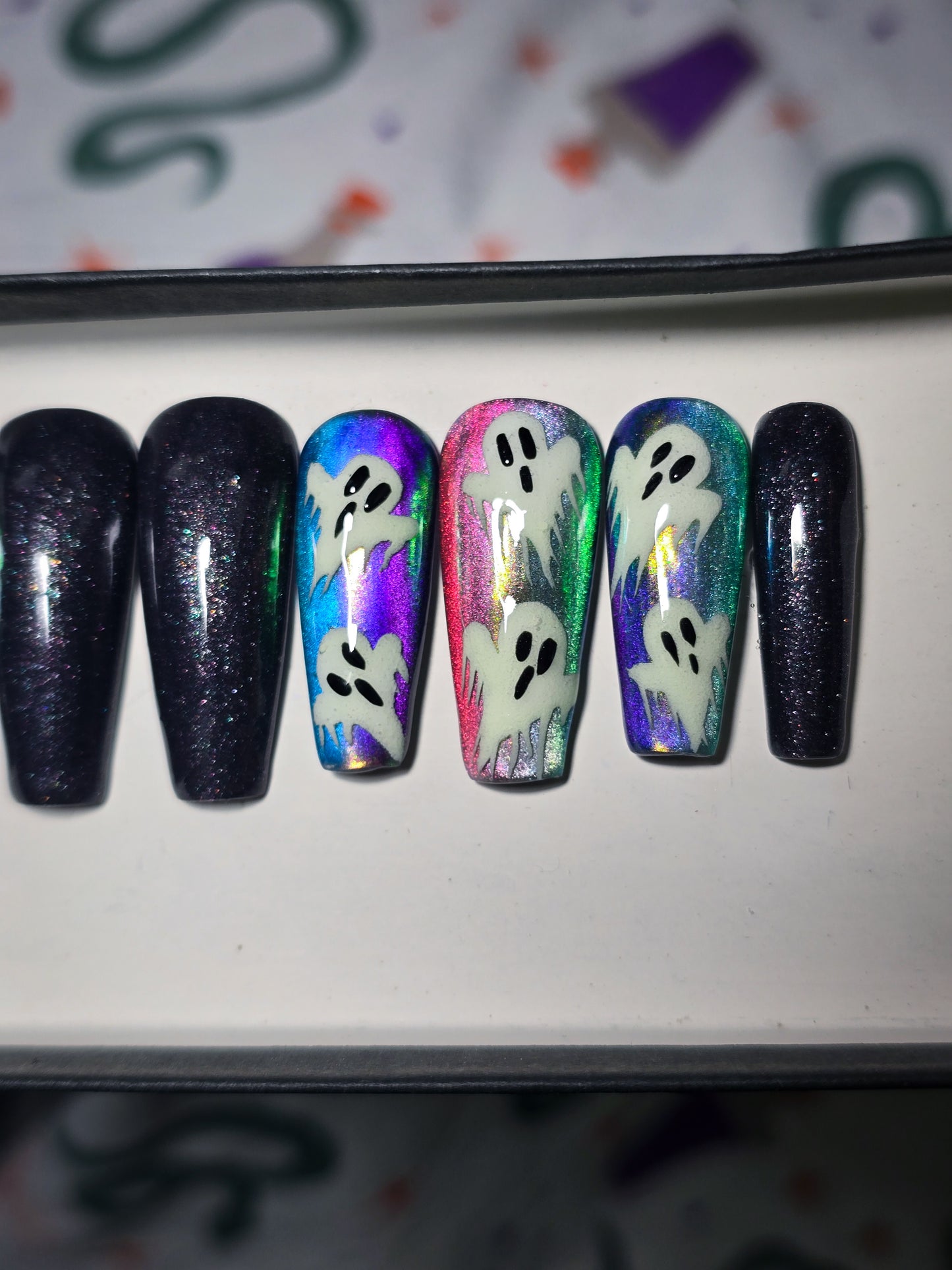 Phantom Shift Press on Nail Set (Glow in the Dark)