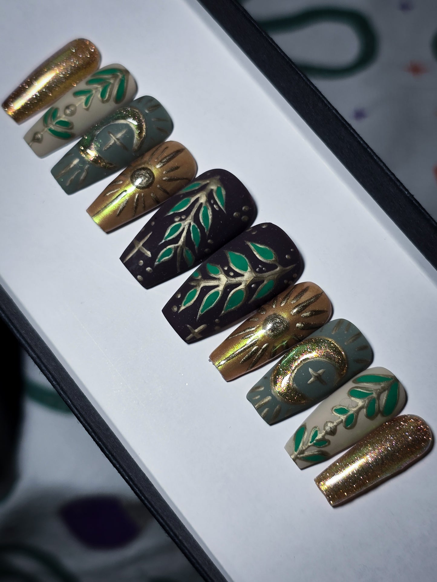 Mystic Foliage Press on Nail Set