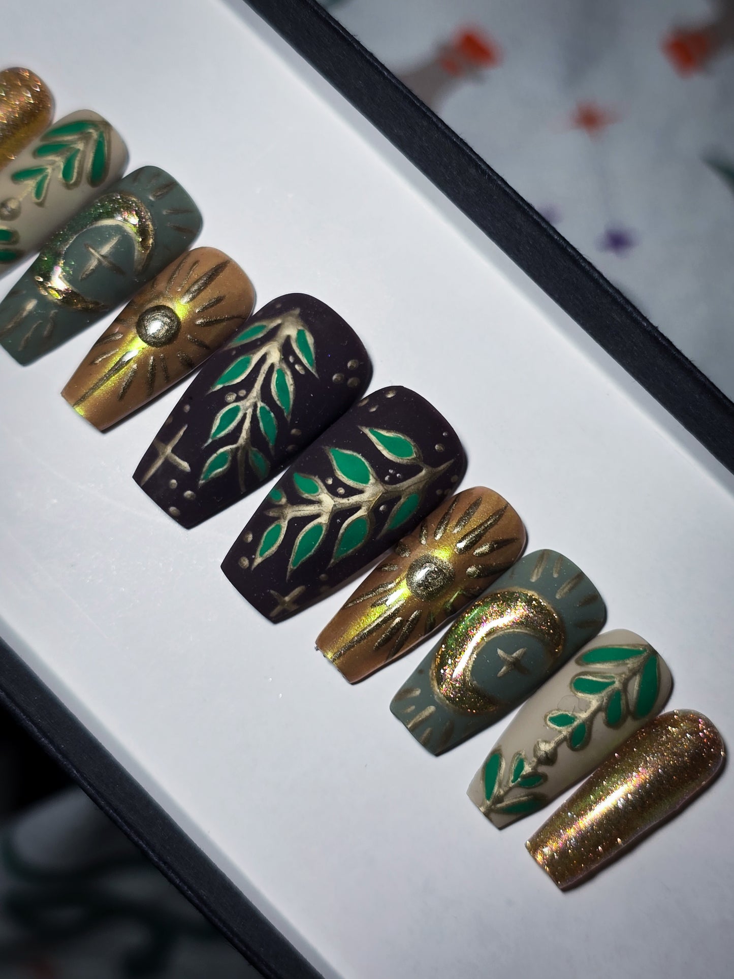 Mystic Foliage Press on Nail Set