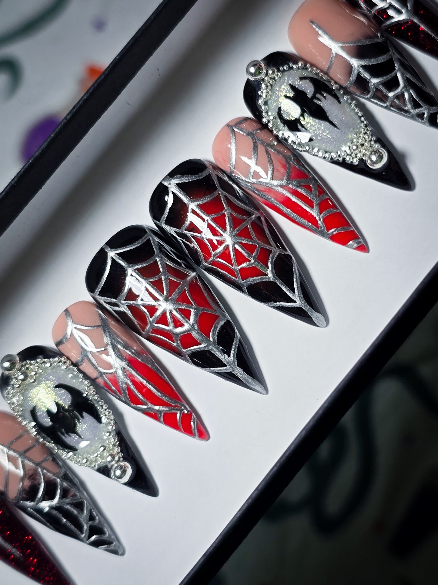 Dark Allure Press on Nail Set