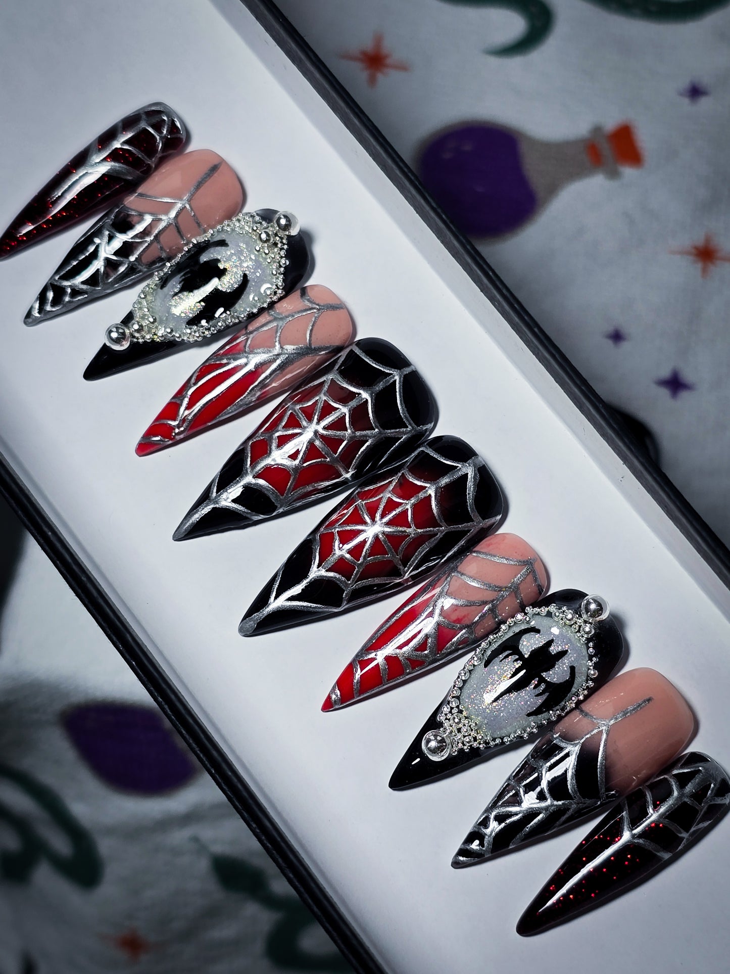 Dark Allure Press on Nail Set