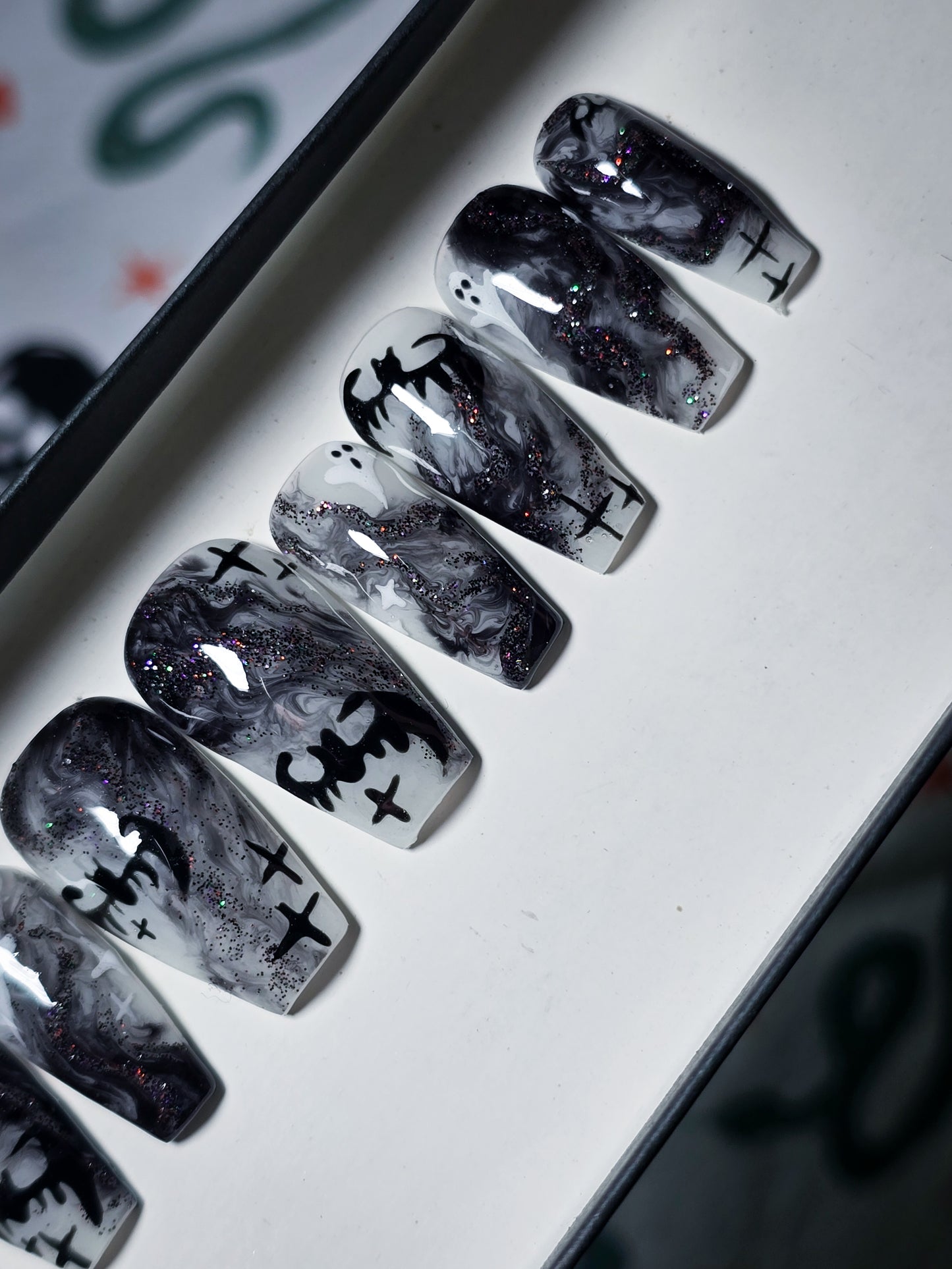 Graveyard Smoke Press on Nail Set