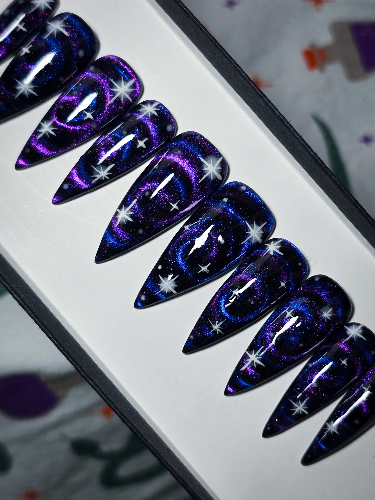 Stardust Swirls Press on Nail Set