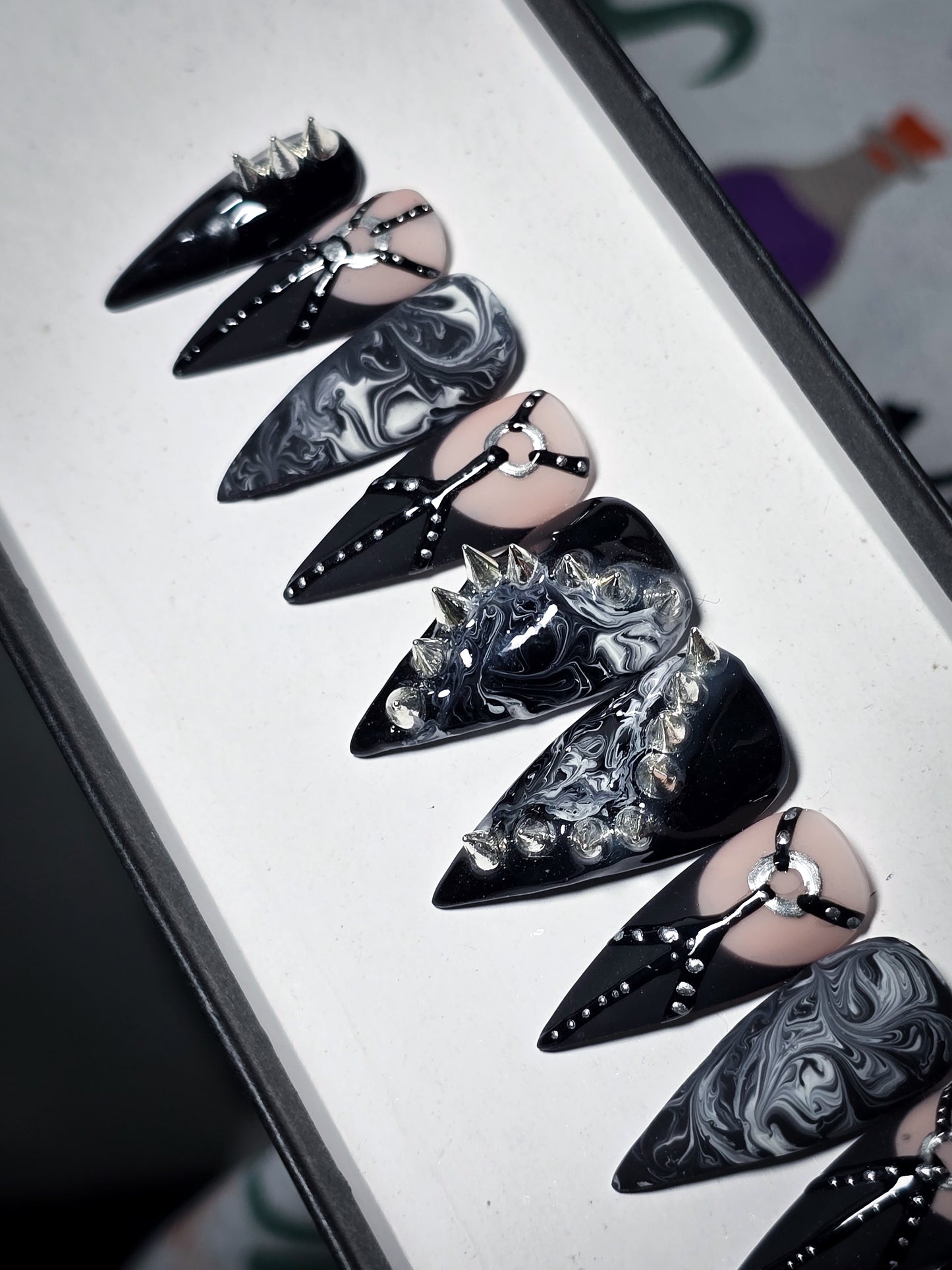 Bound in Darkness Press on Nail Set