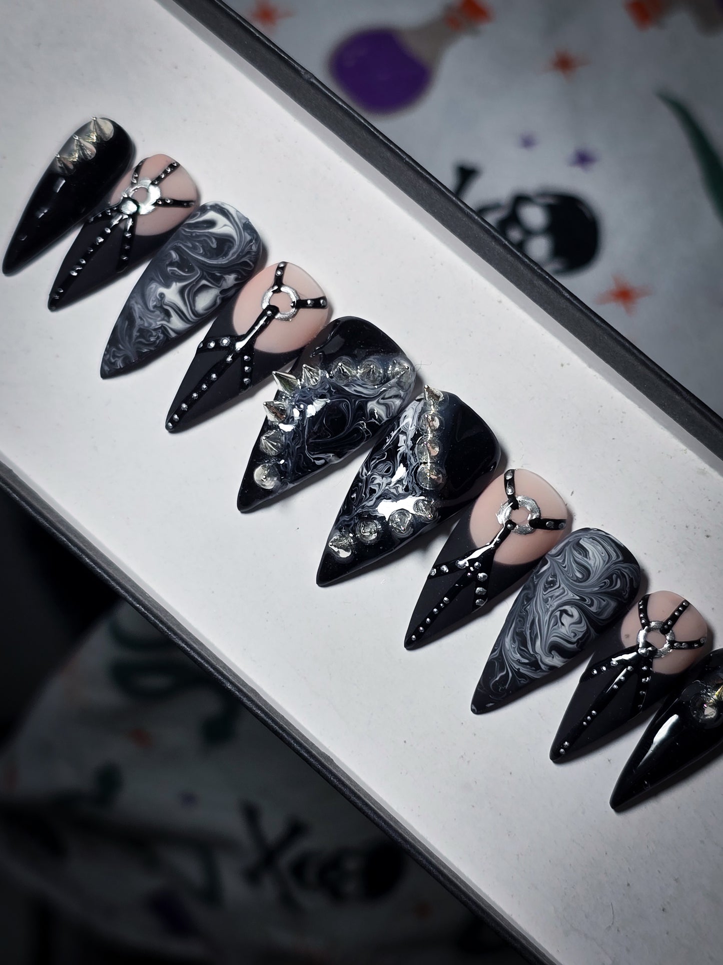 Bound in Darkness Press on Nail Set