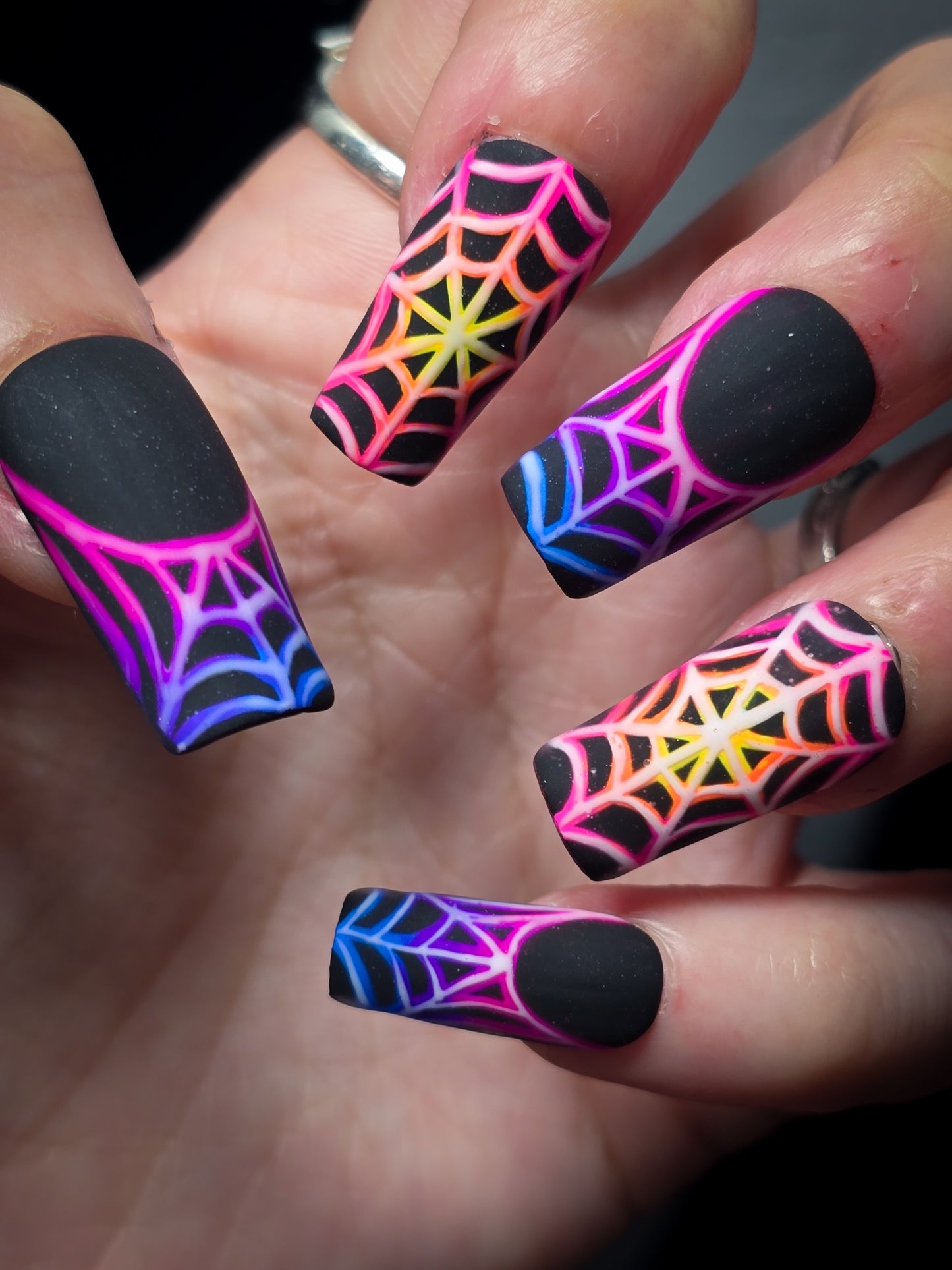 Shadow Weaver Press on Nail Set