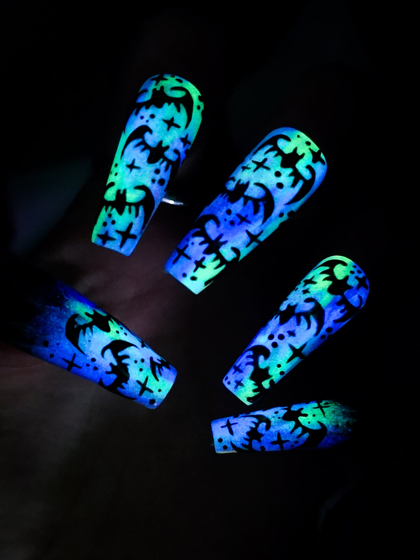 Luminous Wings Press on Nail Set (Glow in the Dark and Thermal)