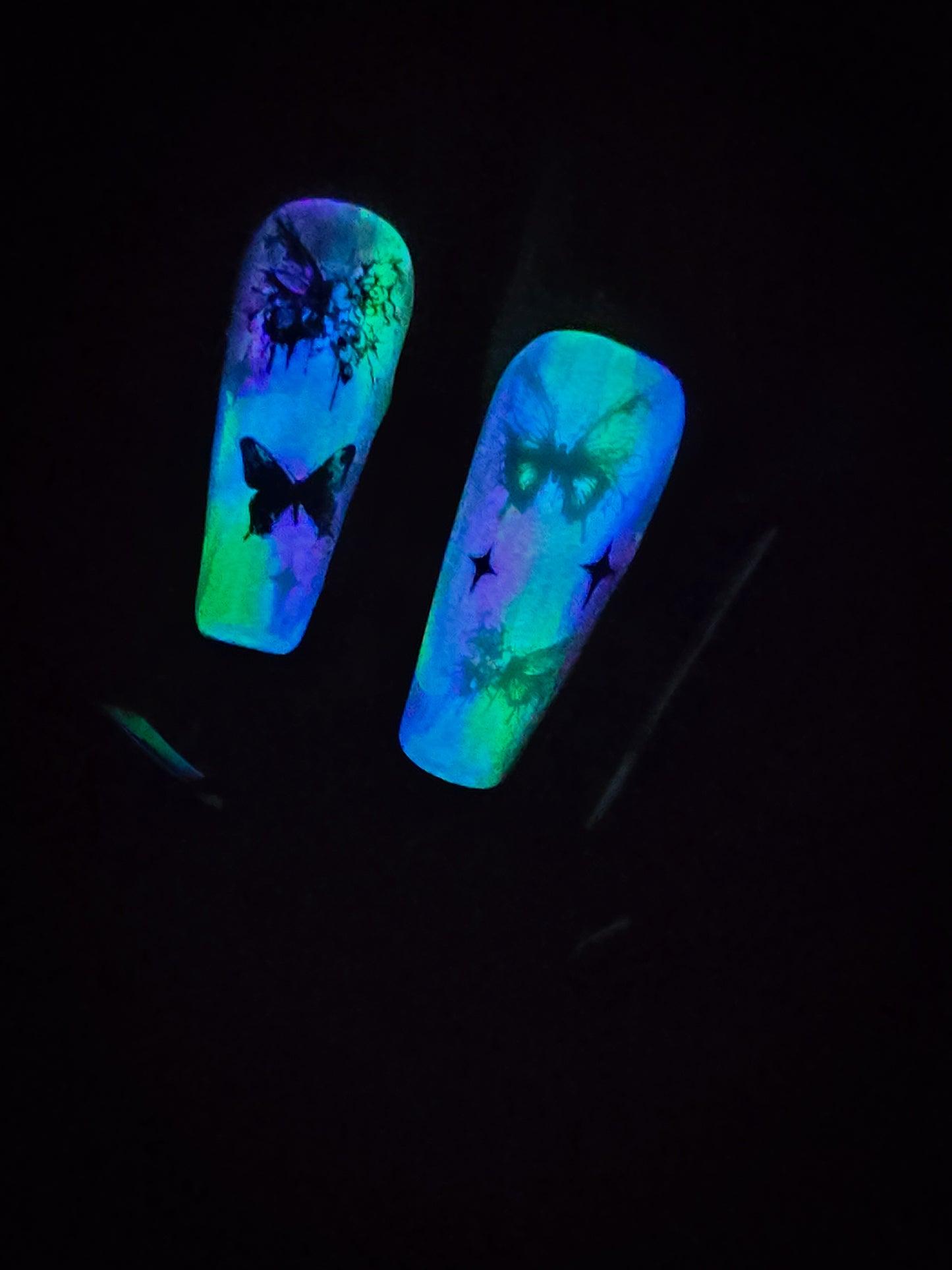 Fluttering Magic Press on Nail Set (Glow in the dark and thermal reactive)