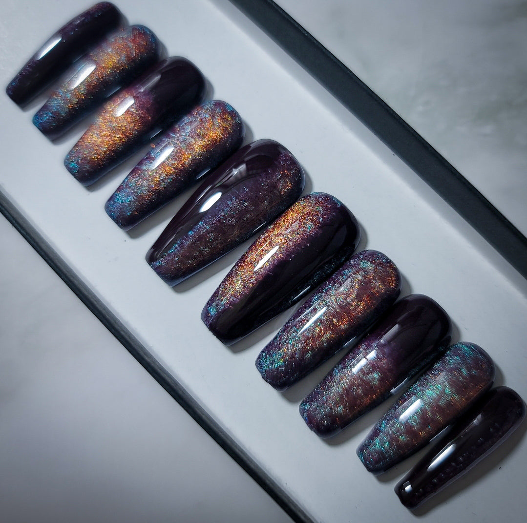 Behind The Crimson Door Press on Nail Set