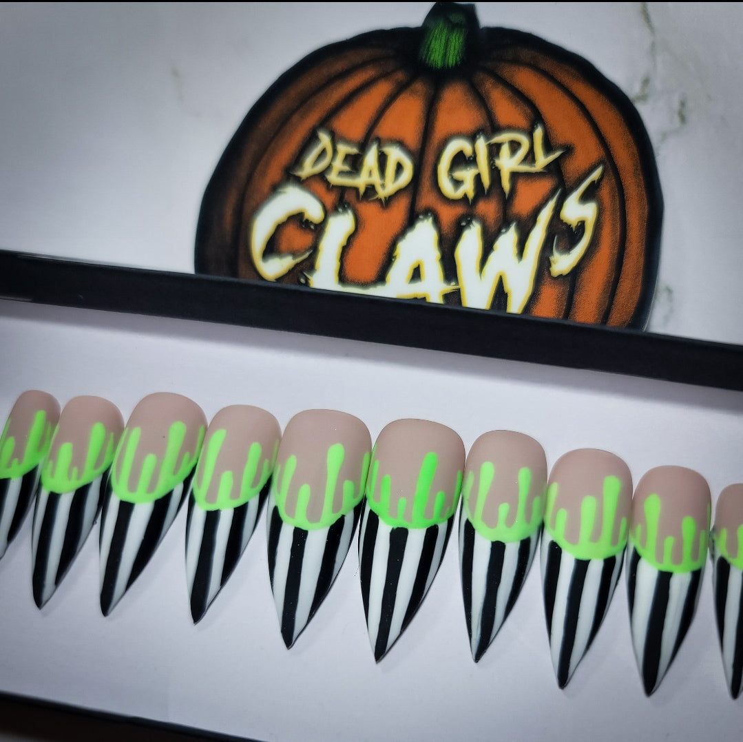 Ghoul (Glow in the Dark) Press on Nail Set