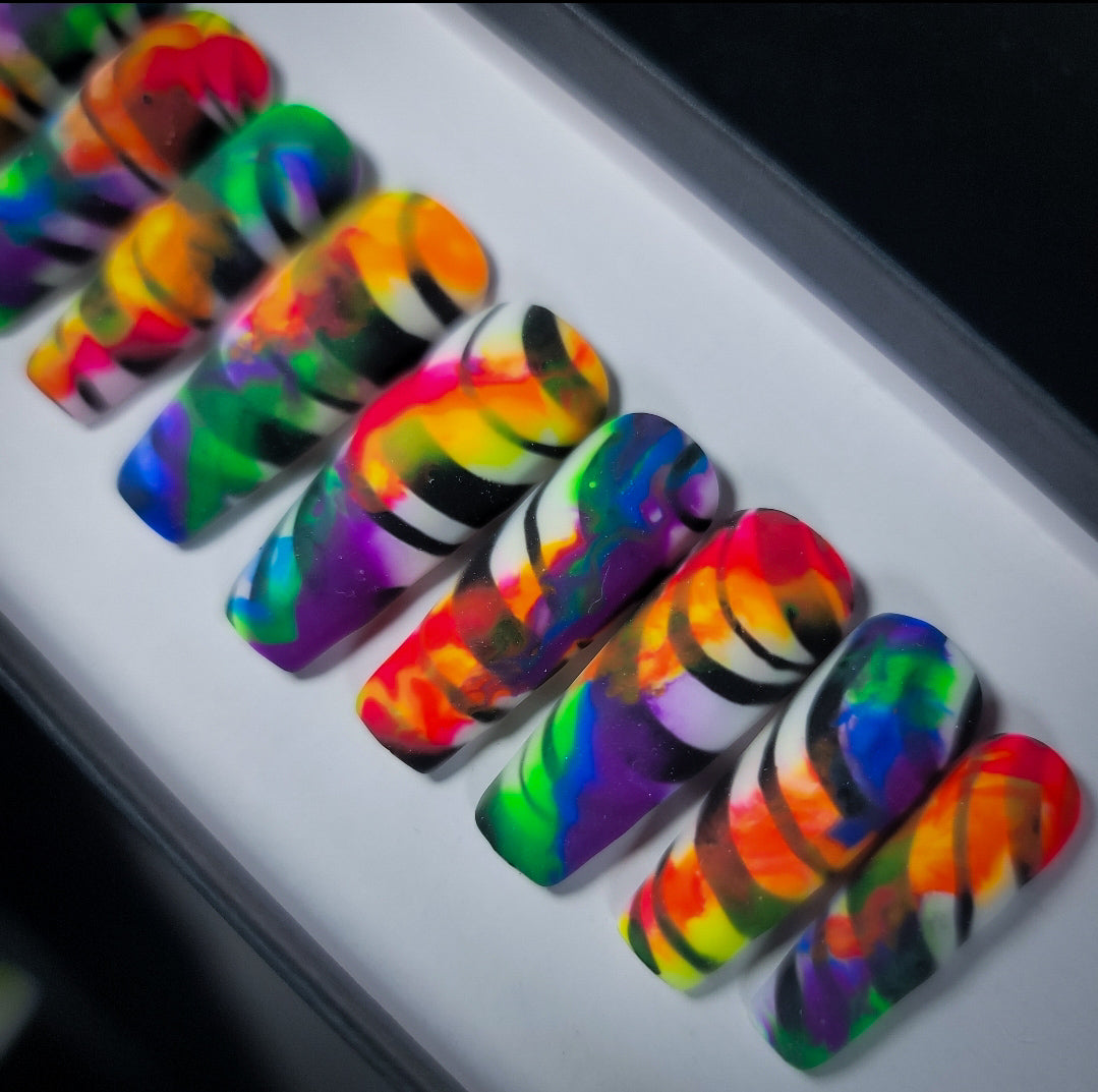 Kaleidoscopic Press on Nail Set