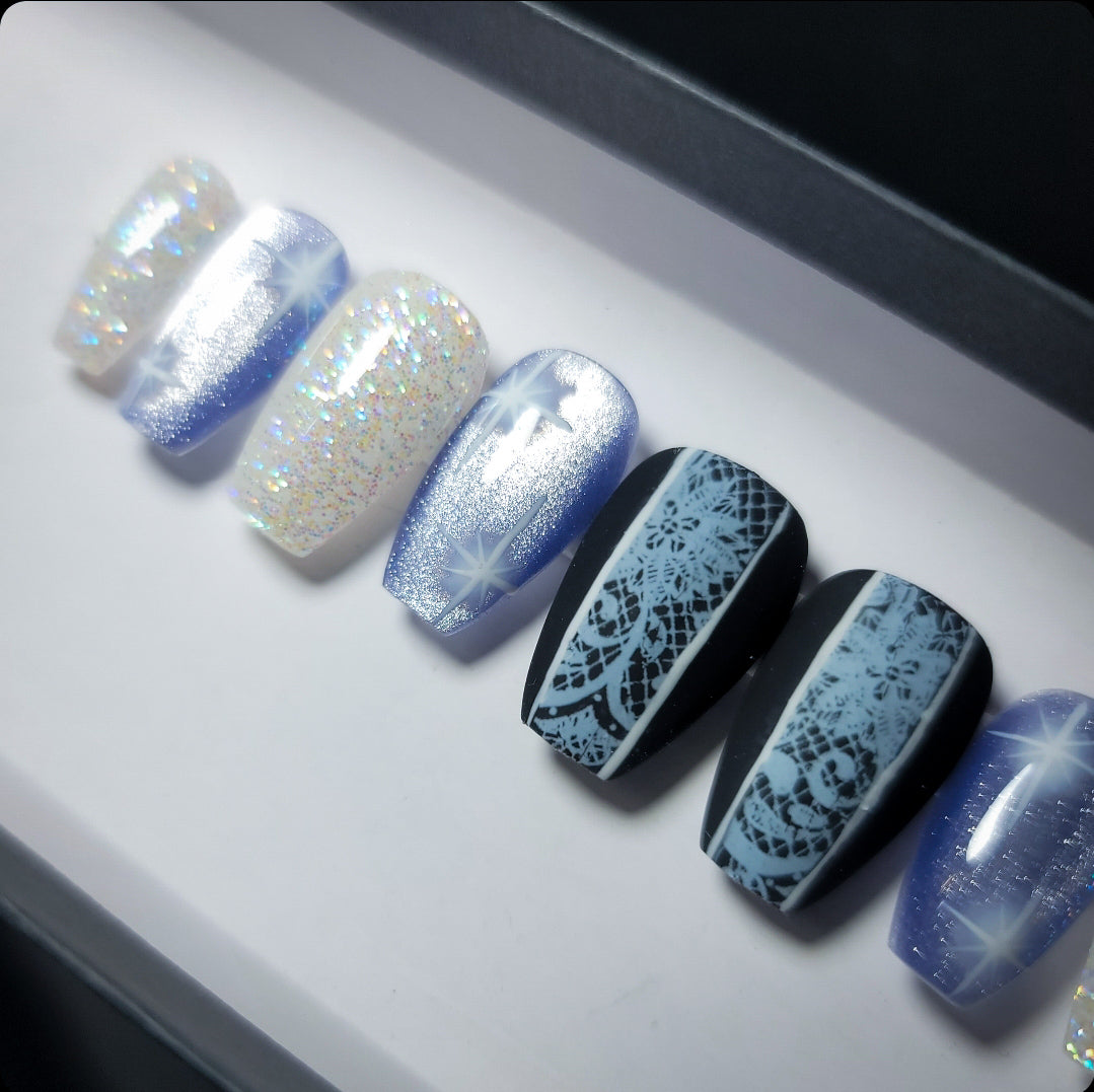 Frostbite Press on Nail Set