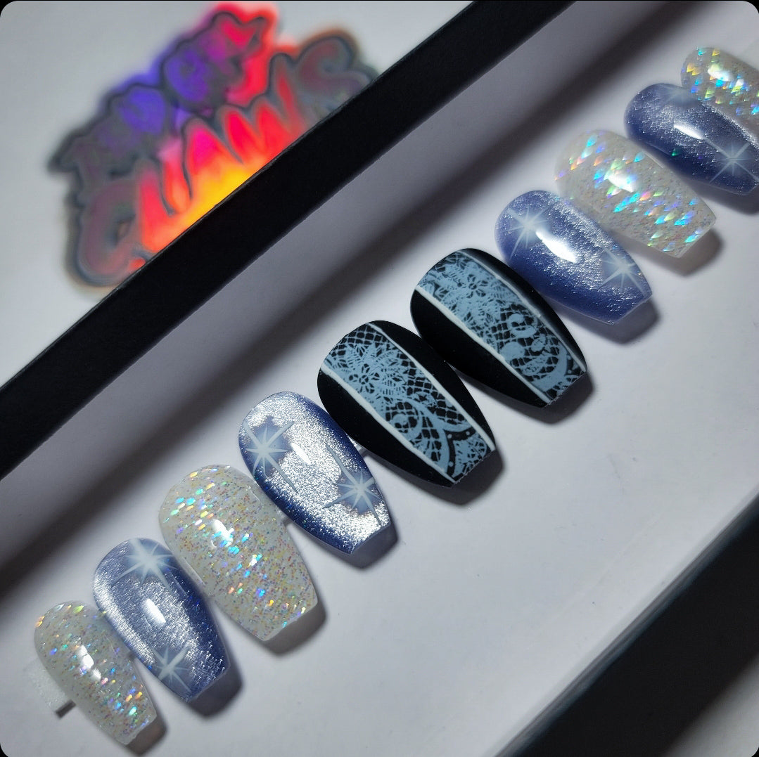 Frostbite Press on Nail Set