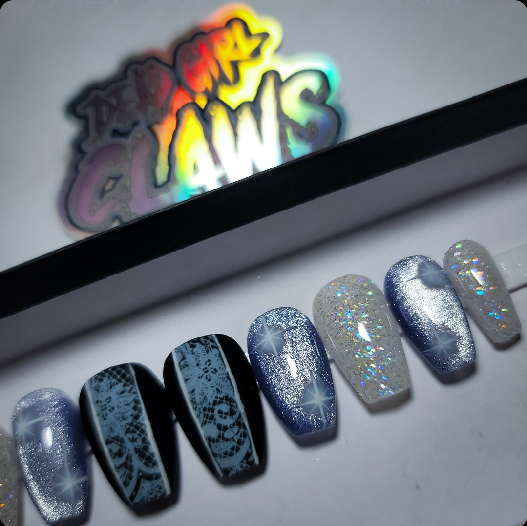 Frostbite Press on Nail Set