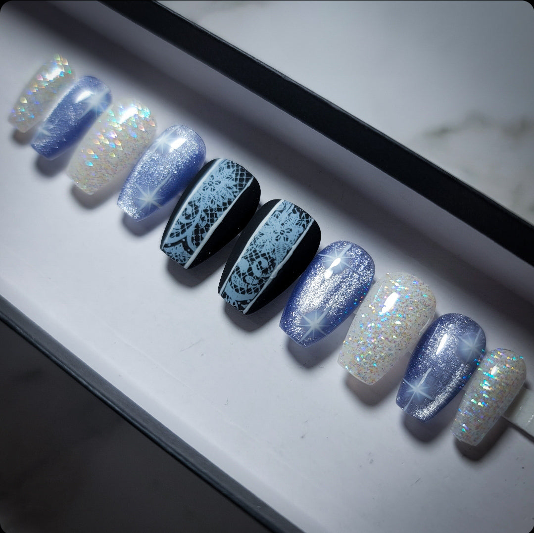 Frostbite Press on Nail Set