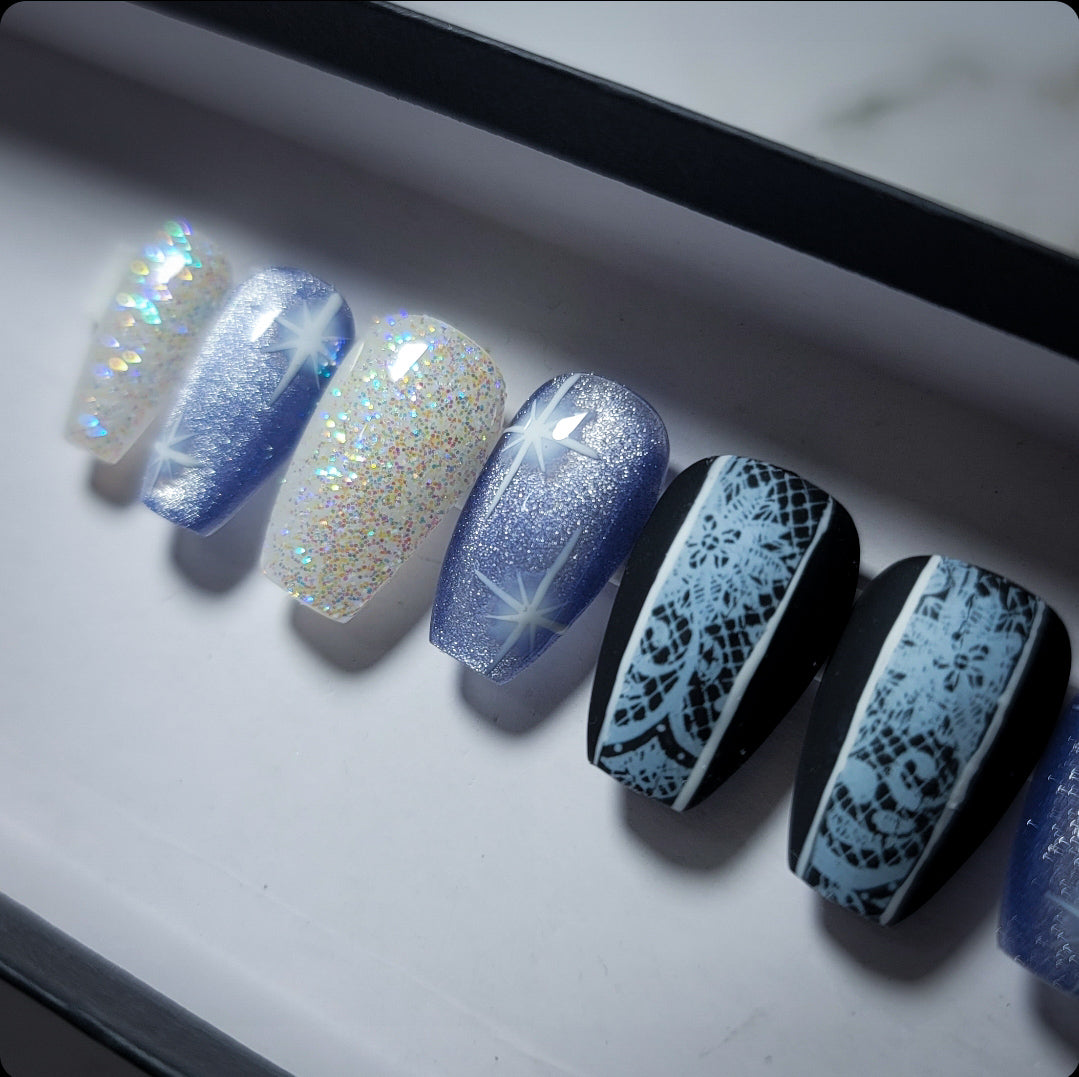 Frostbite Press on Nail Set