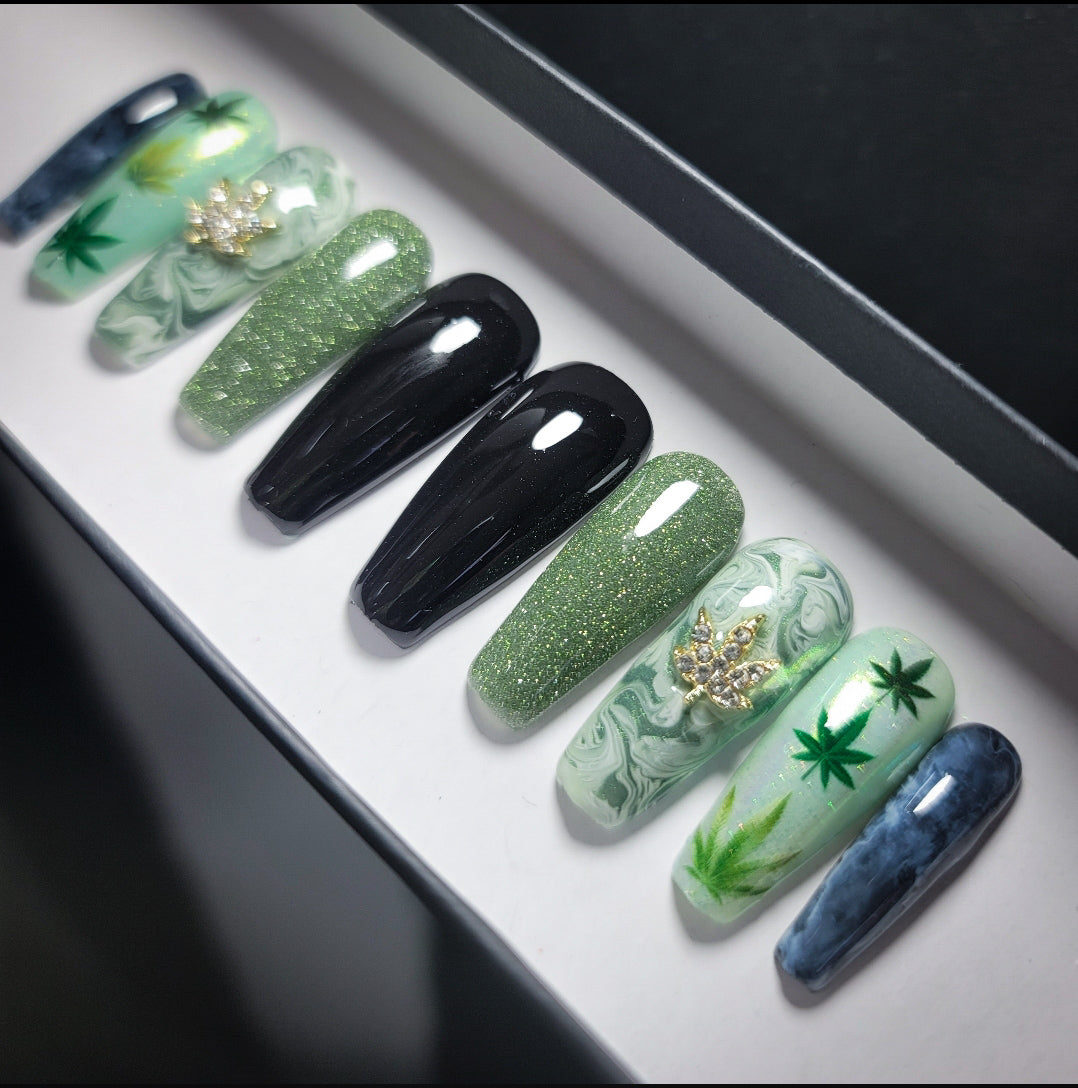 Kush Queen Press On Nail Set