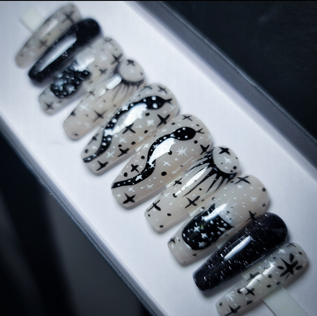 Spellbinding Press on Nail Set (Thermal Changing)