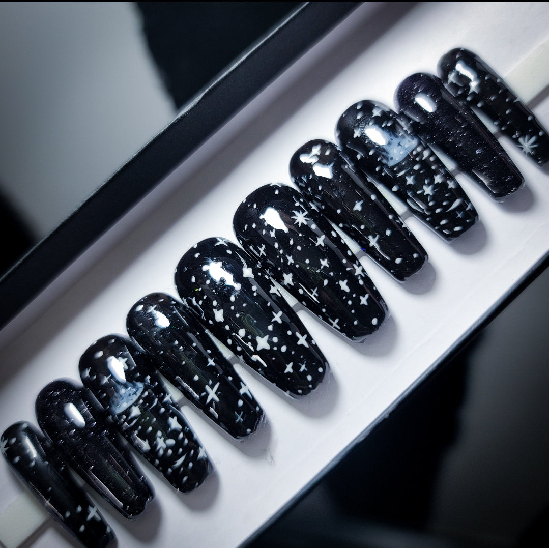 Spellbinding Press on Nail Set (Thermal Changing)