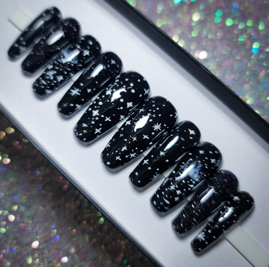 Spellbinding Press on Nail Set (Thermal Changing)