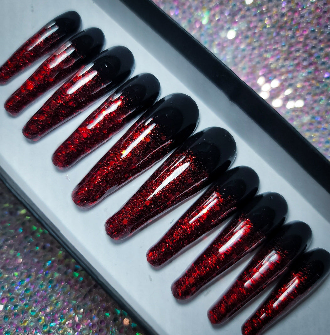 Bite Me Press on nail Set