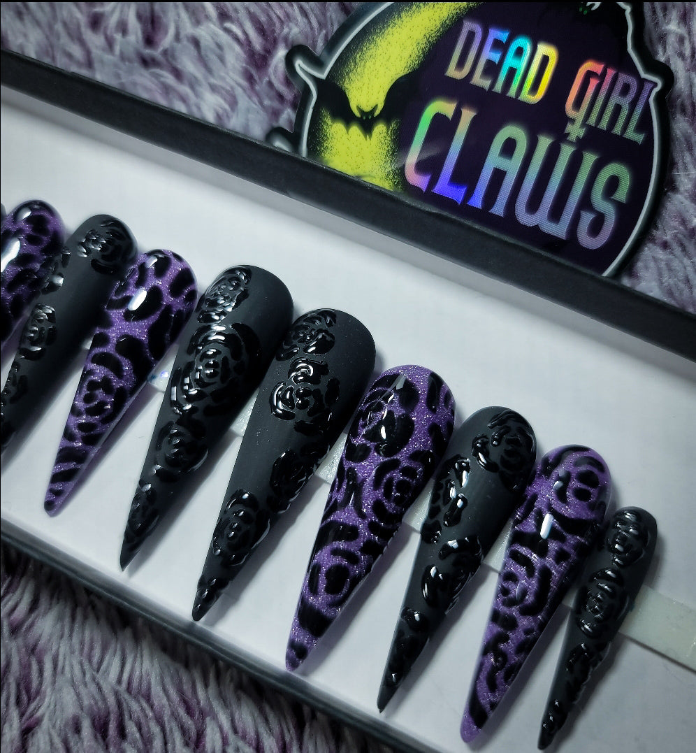 Black Rose (thermal effect) Press on Nails