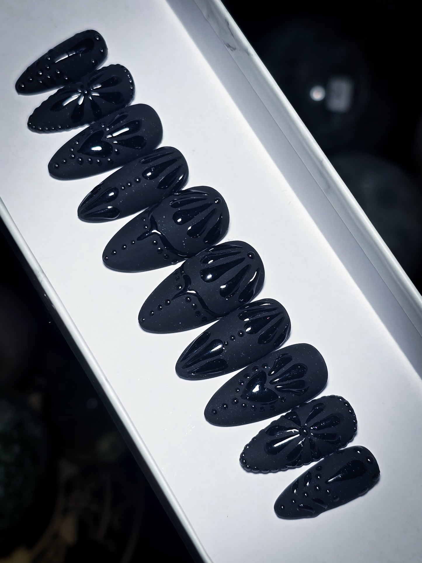 Shadow Bloom Press on Nail Set