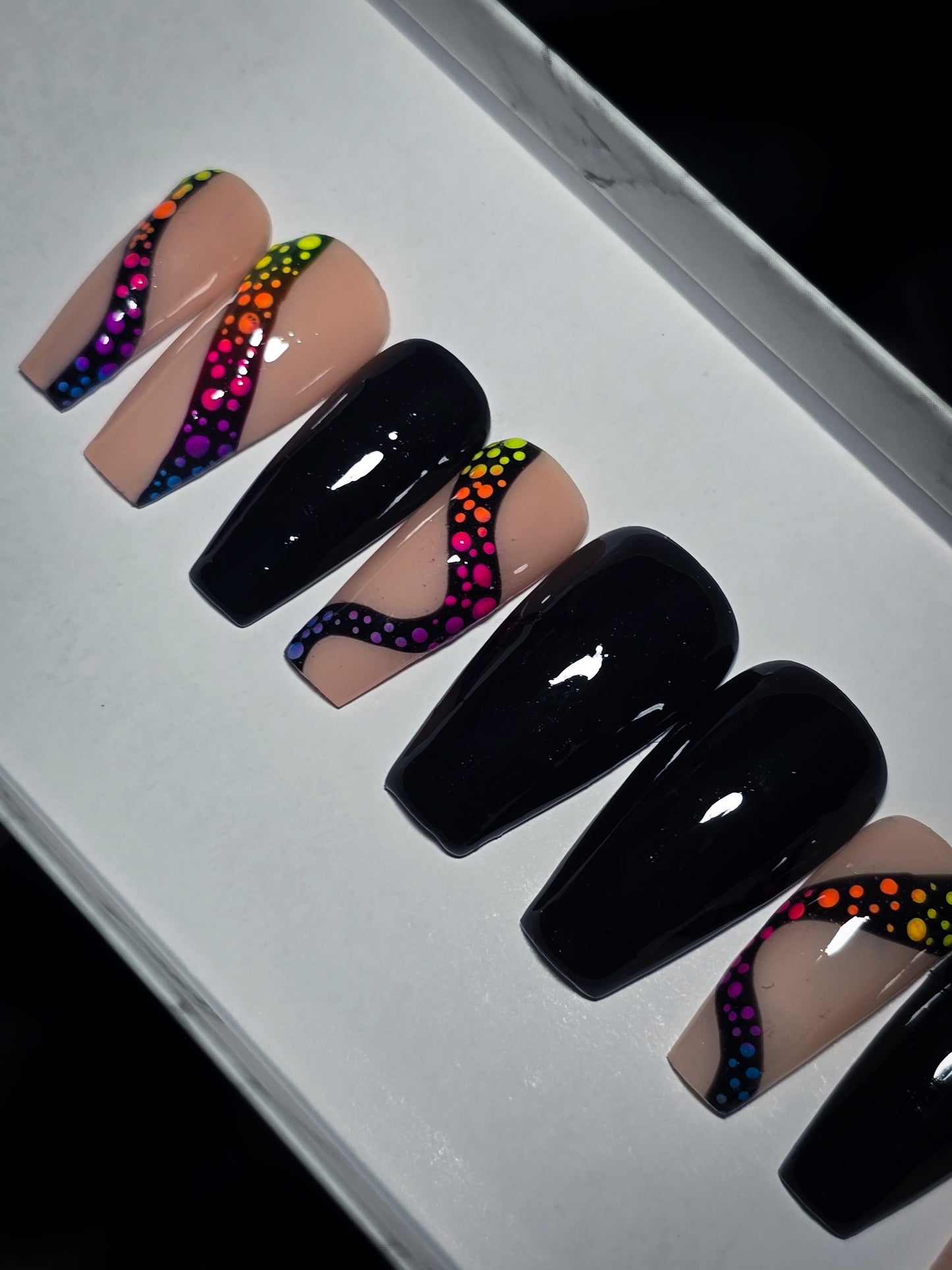 Retrowave Press on Nail Set