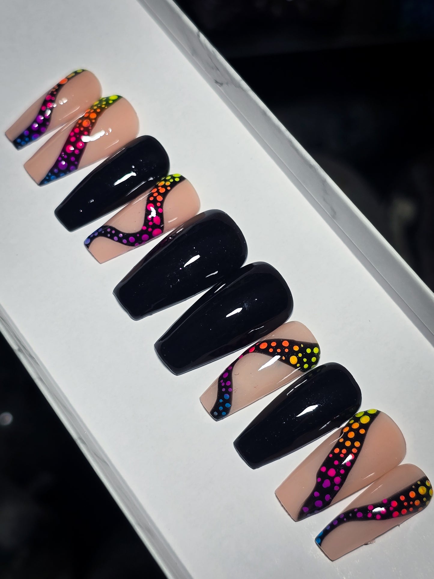 Retrowave Press on Nail Set