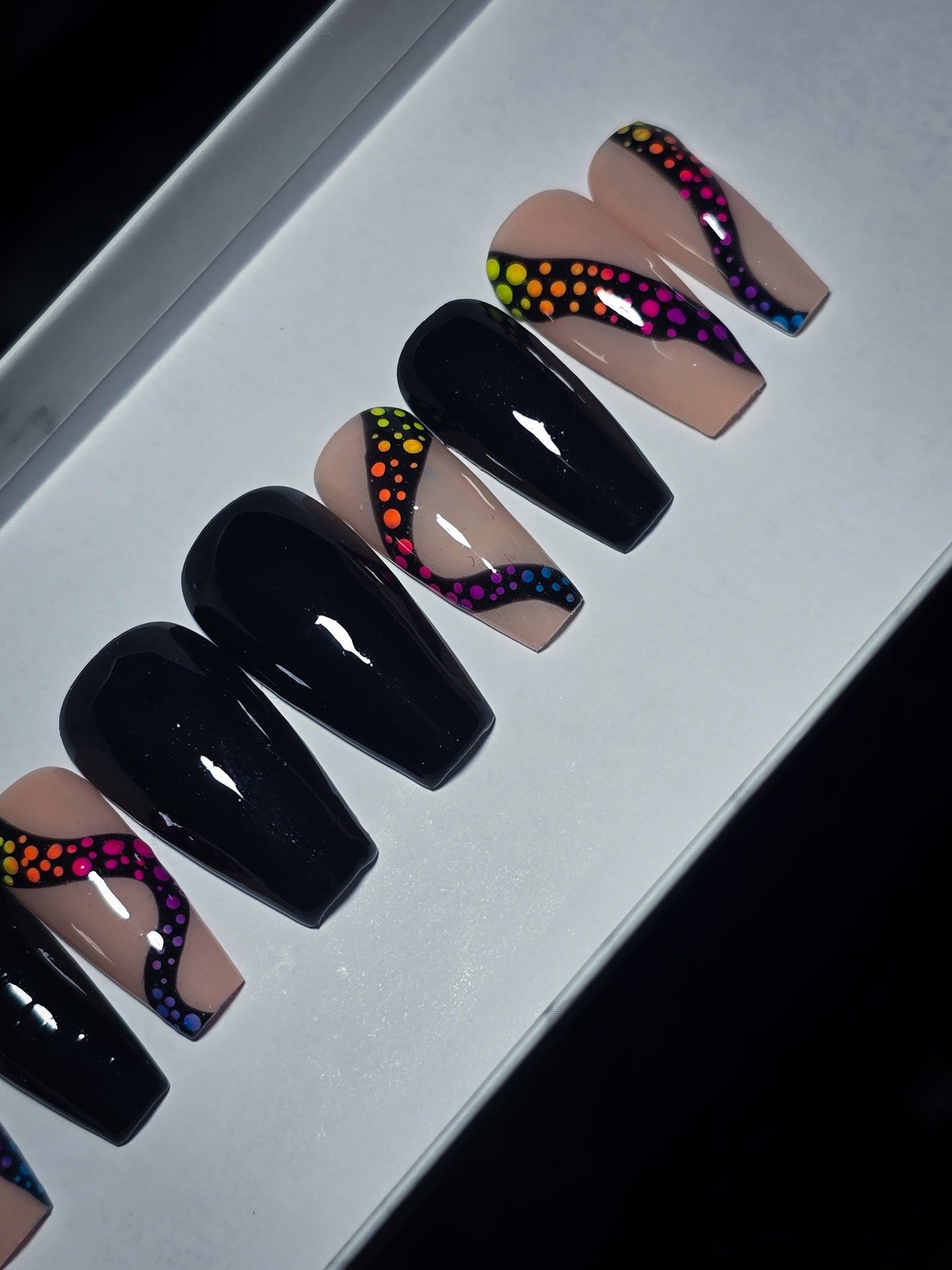 Retrowave Press on Nail Set