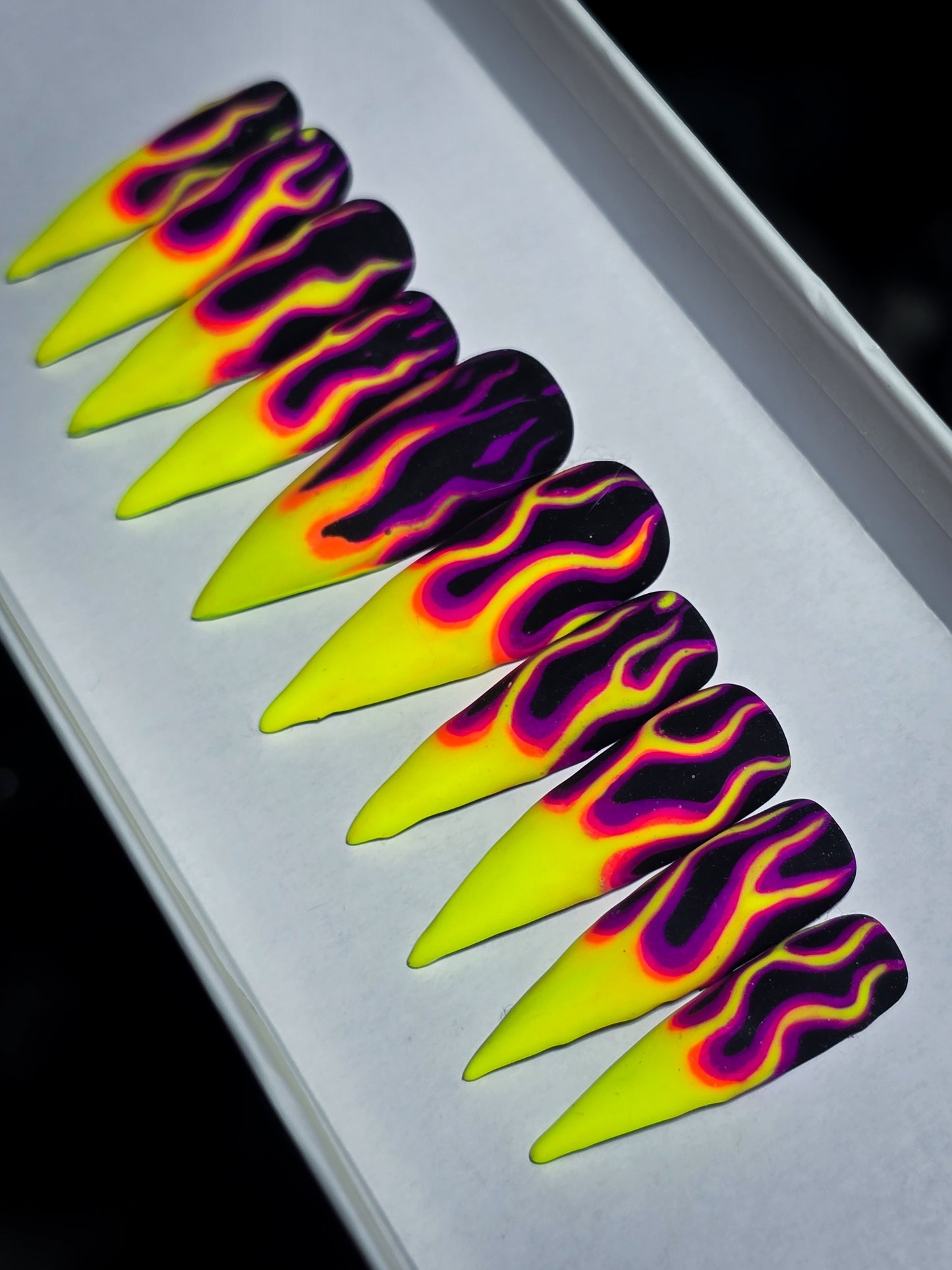 Electric Inferno Press on Nail Set