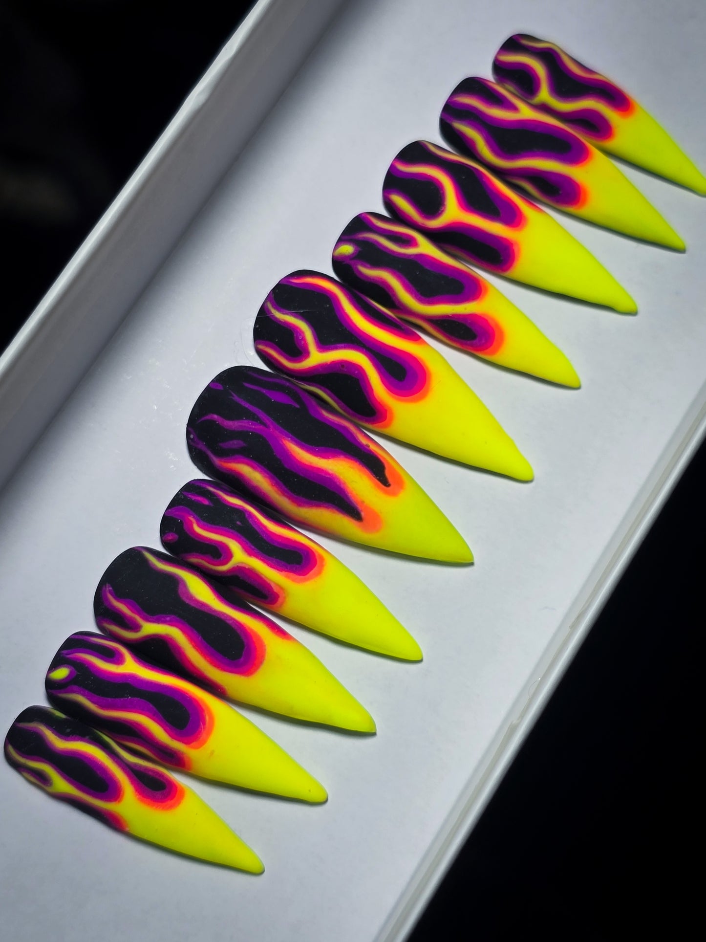 Electric Inferno Press on Nail Set