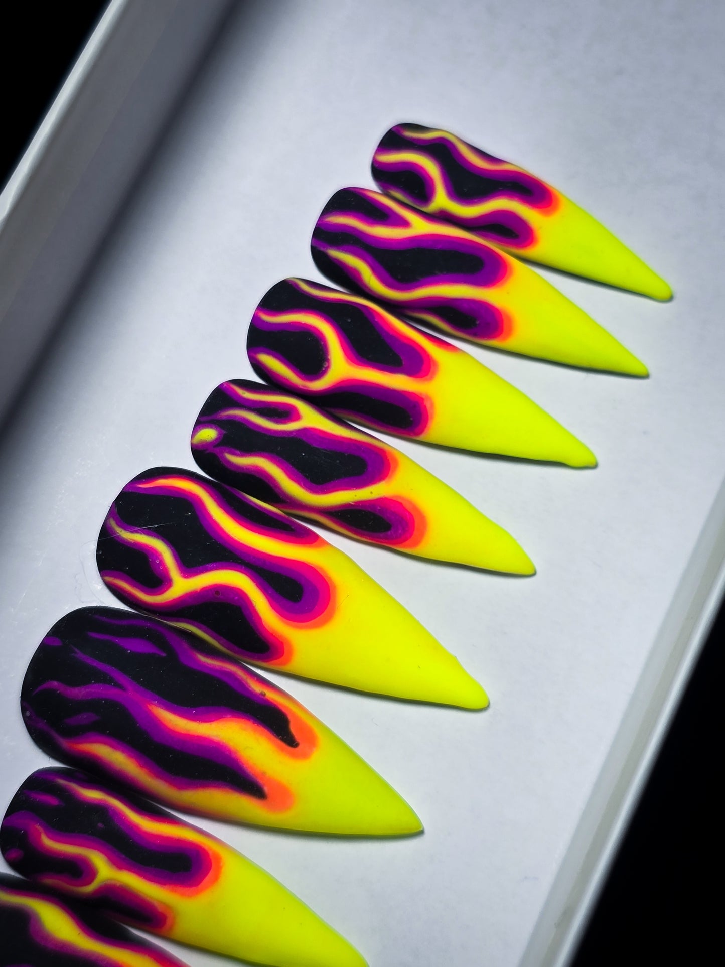 Electric Inferno Press on Nail Set
