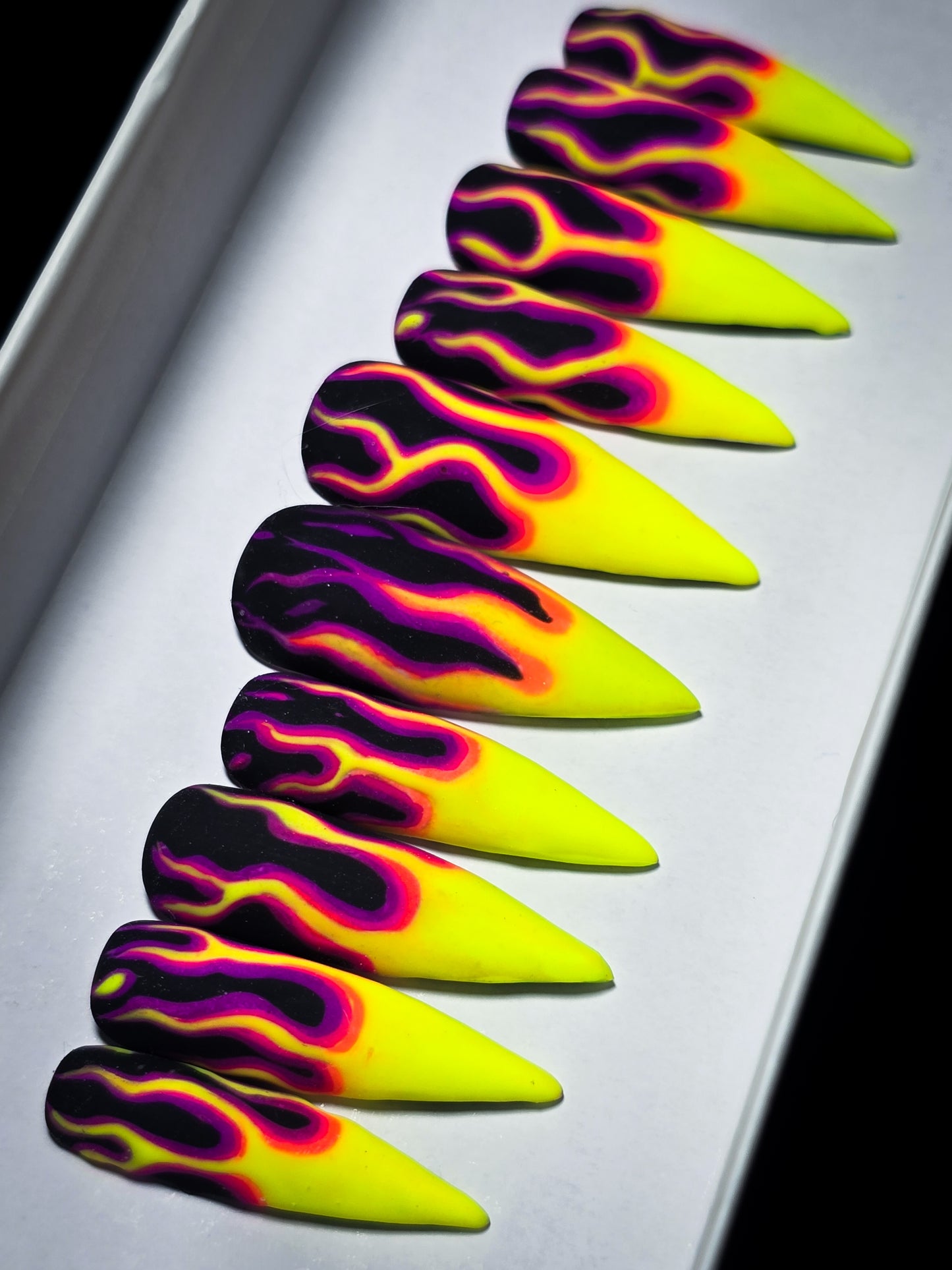 Electric Inferno Press on Nail Set