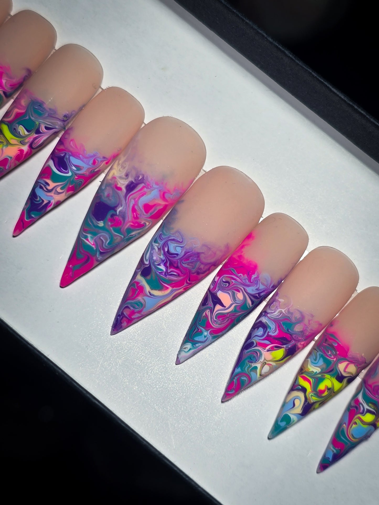 Liquid Prism Press on Nail Set