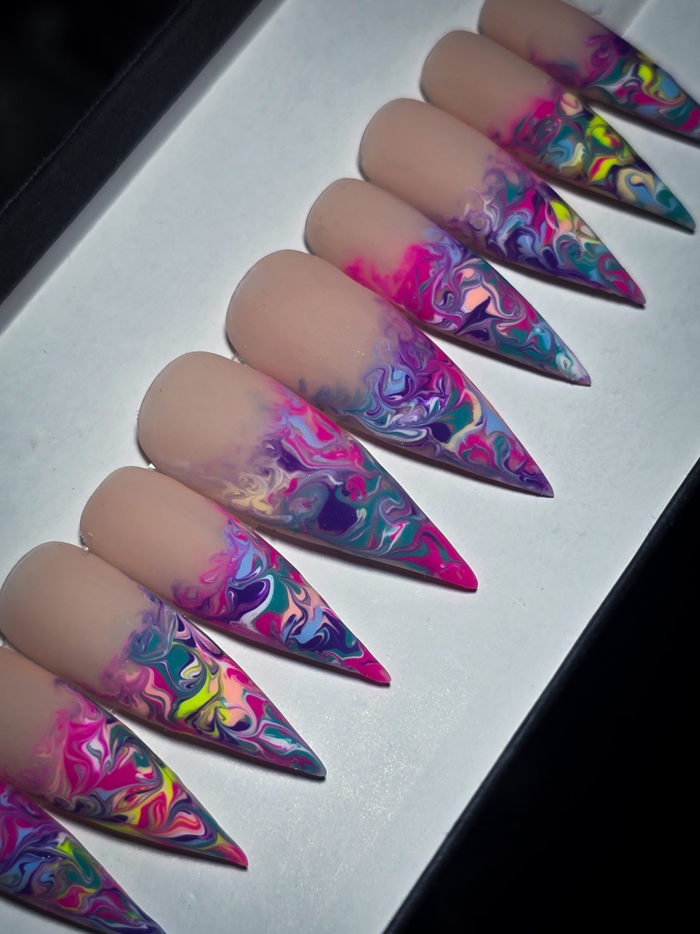 Liquid Prism Press on Nail Set