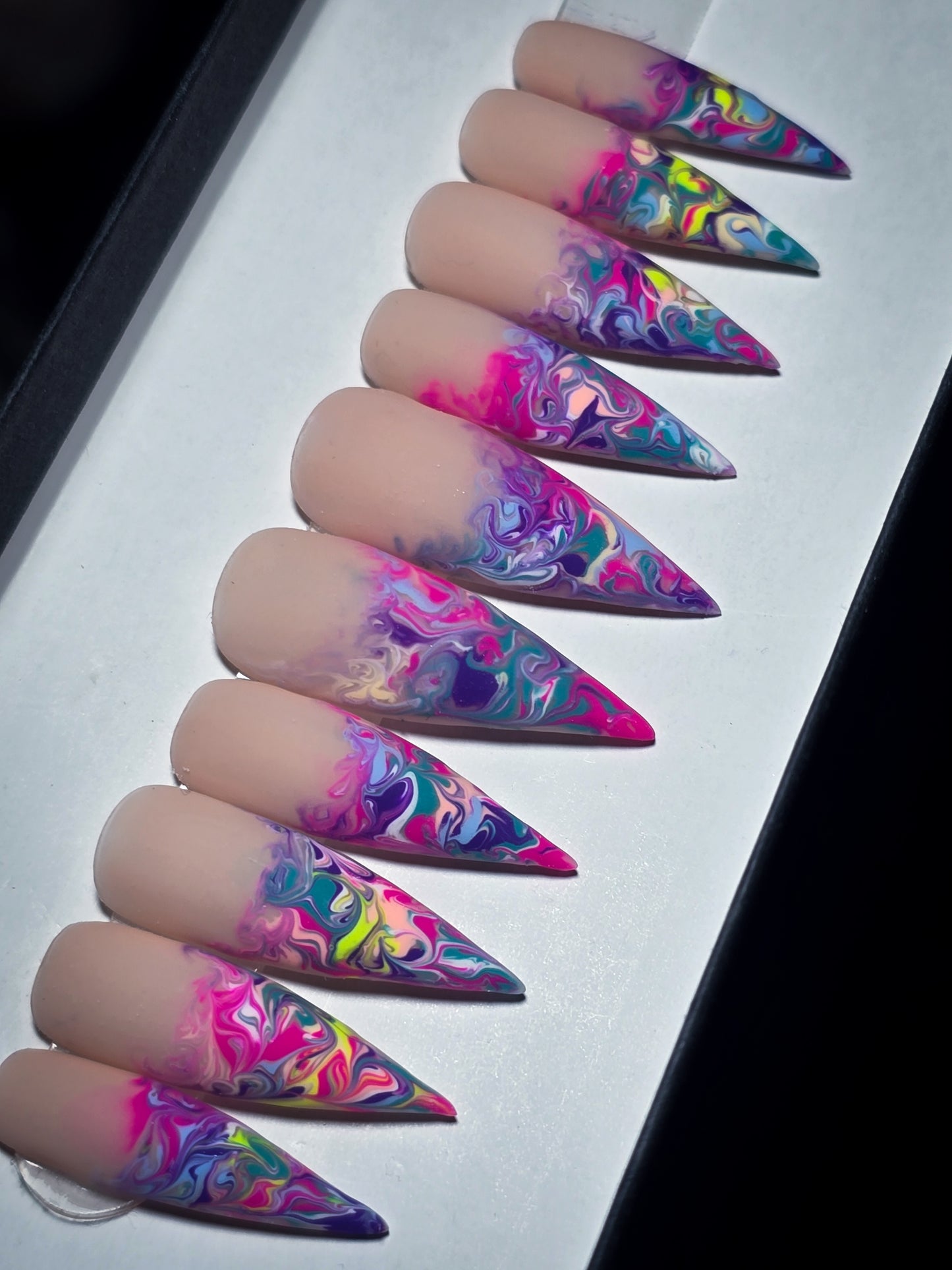 Liquid Prism Press on Nail Set