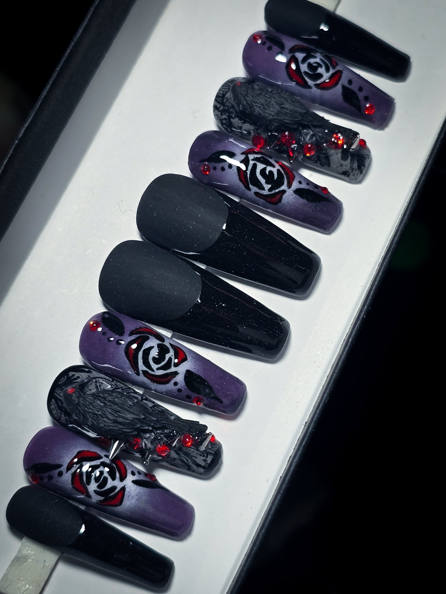 Nevermore Press on Nail Set