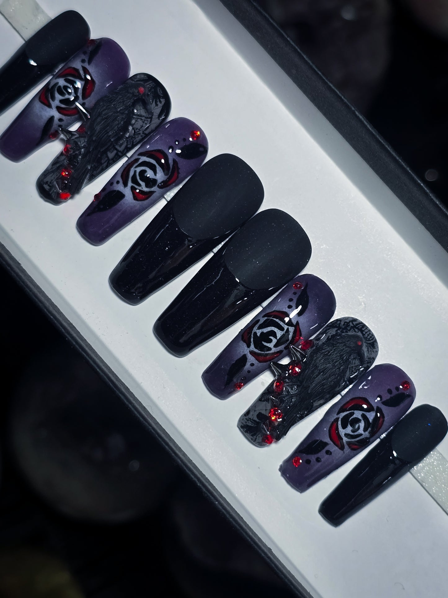 Nevermore Press on Nail Set
