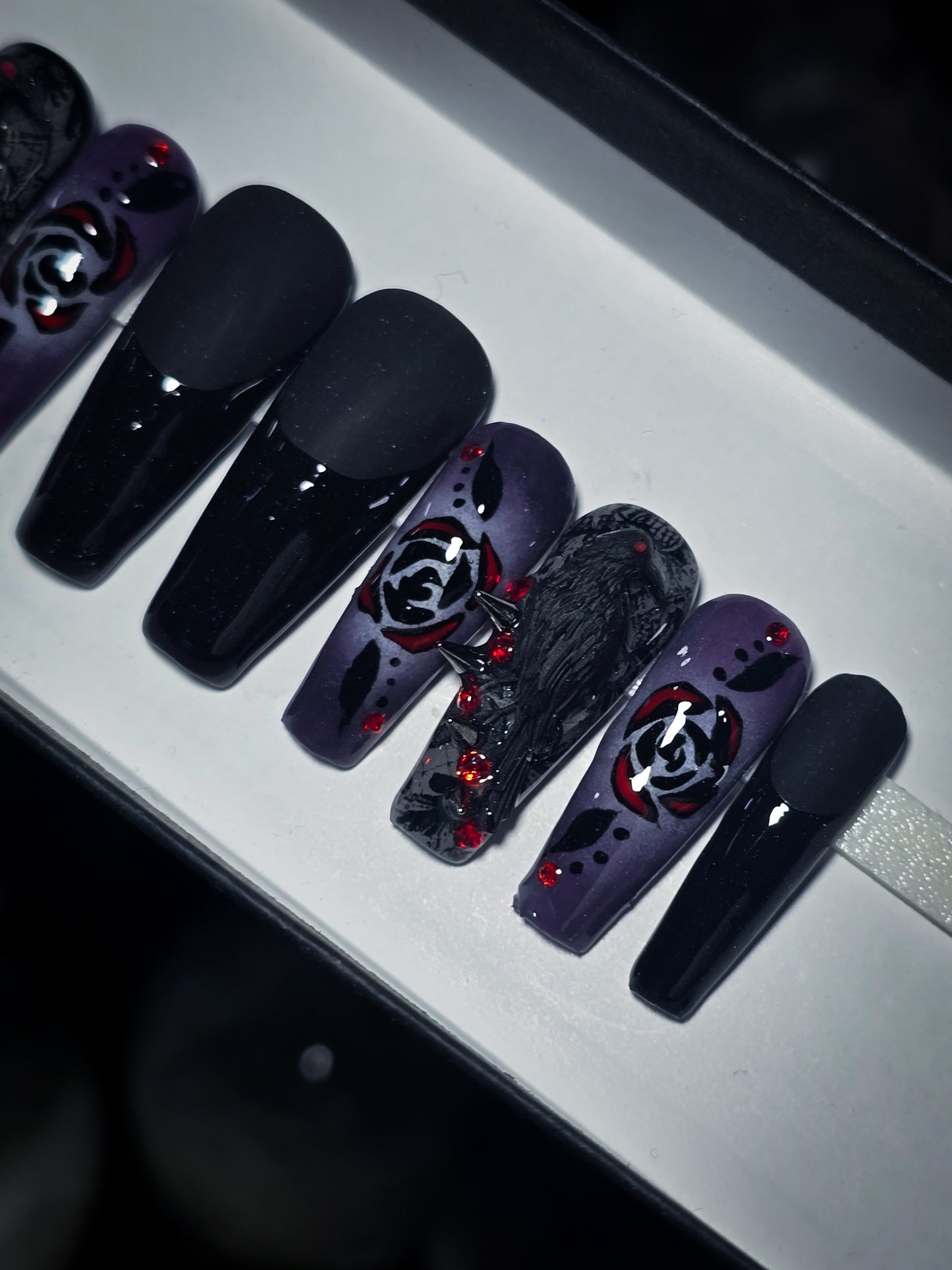 Nevermore Press on Nail Set