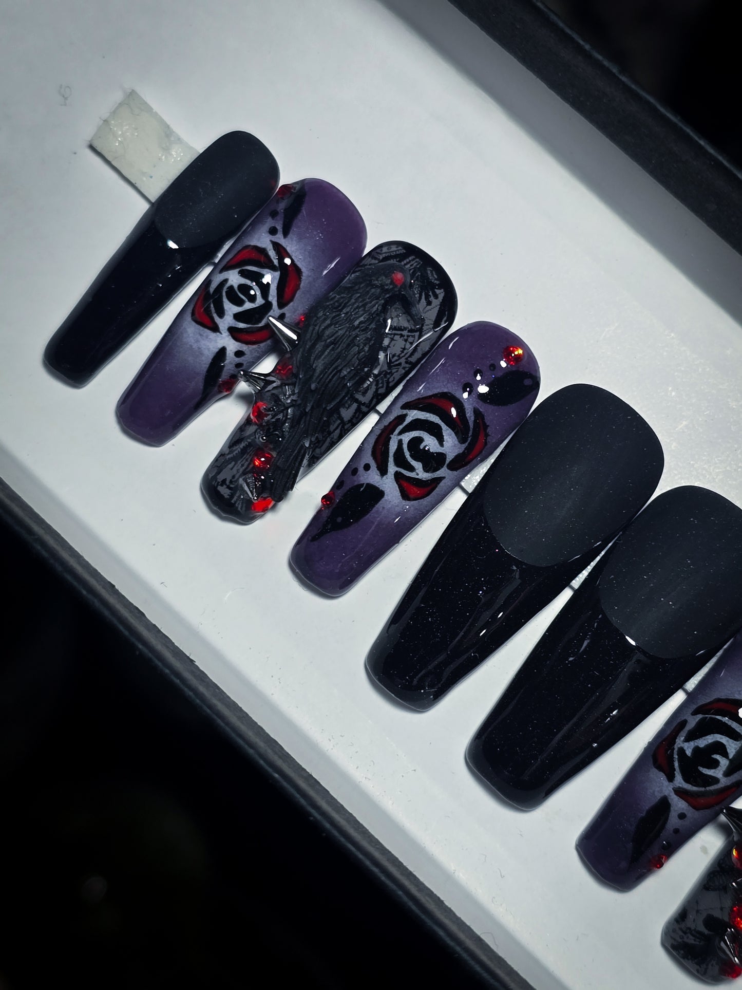 Nevermore Press on Nail Set