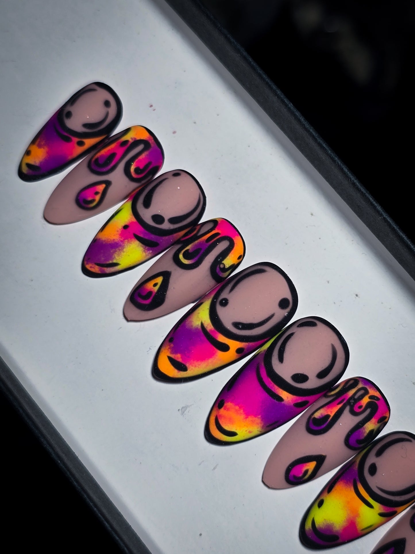 Electric Mood Press on Nail Set