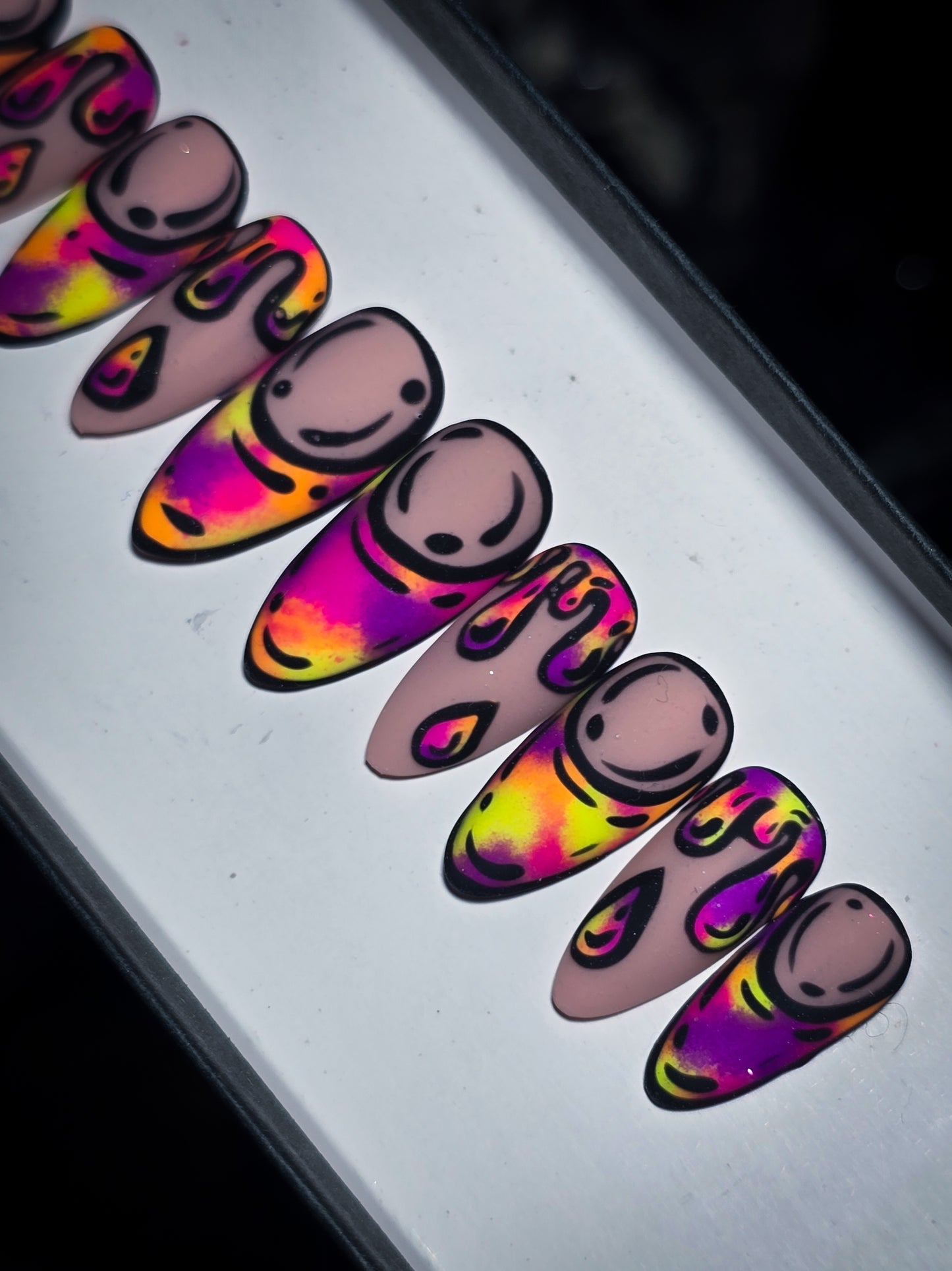 Electric Mood Press on Nail Set