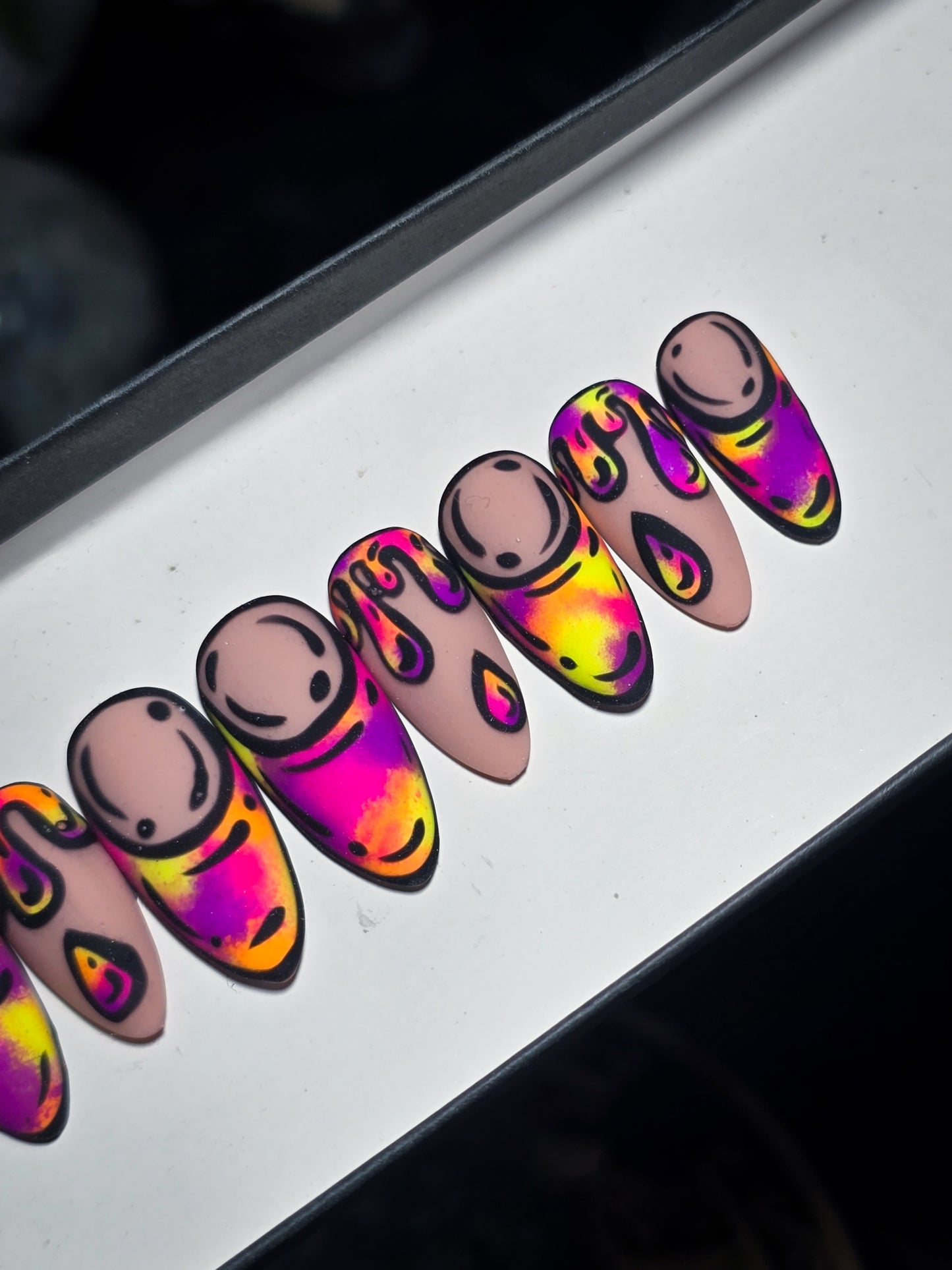 Electric Mood Press on Nail Set