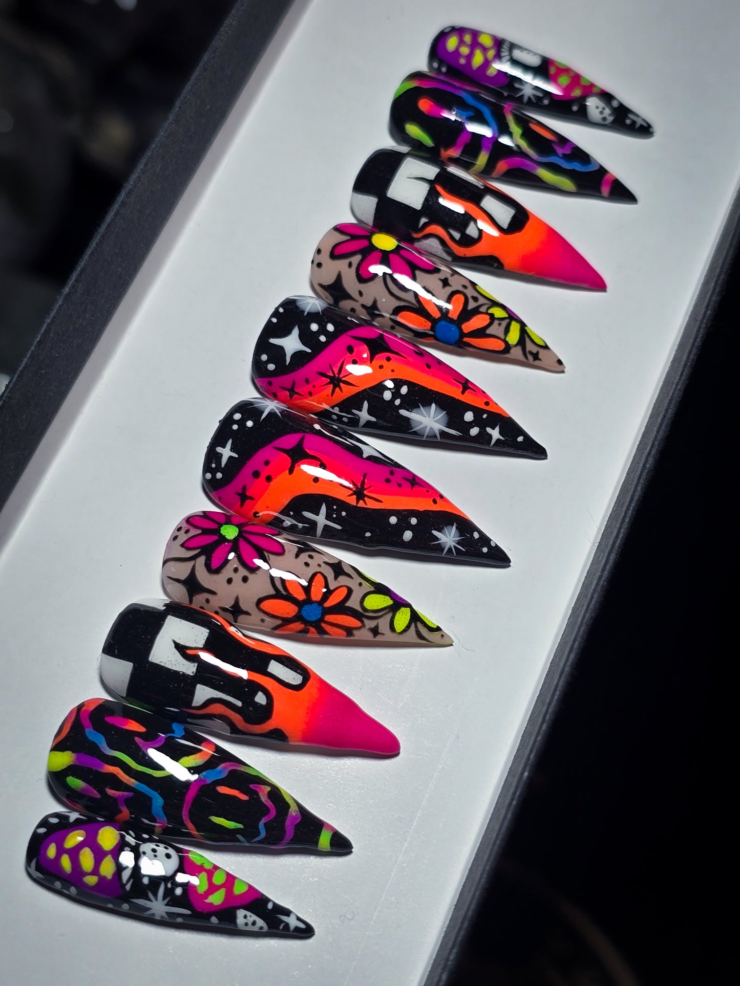 Cosmic Groove Press on Nail Set