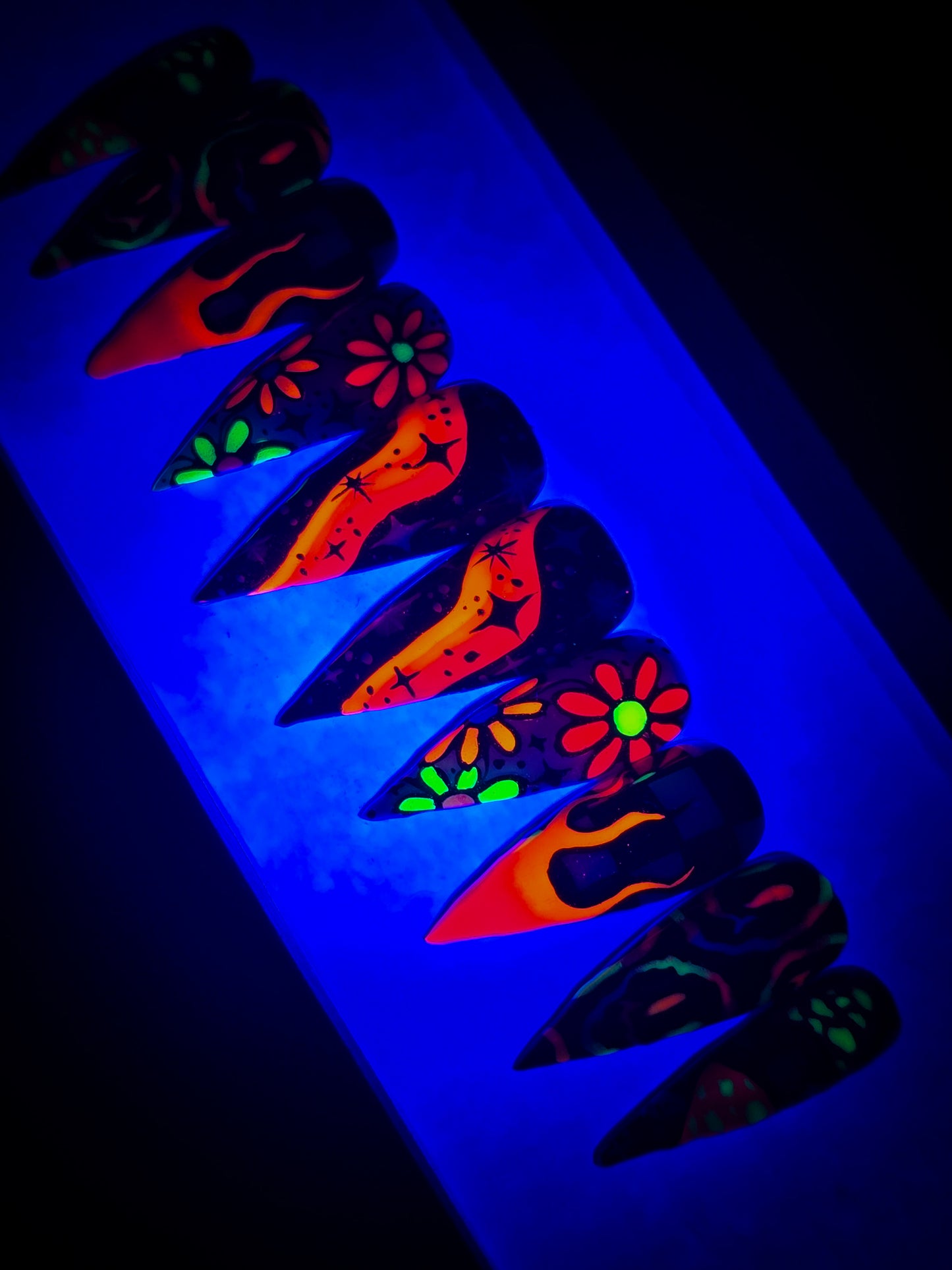 Cosmic Groove Press on Nail Set